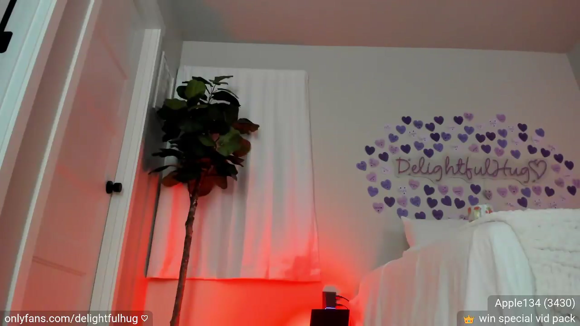 Gallery image thumbnail from DelightfulHug's myfreecams stream on, 04/17/2026, 04:11 image 16 of 20