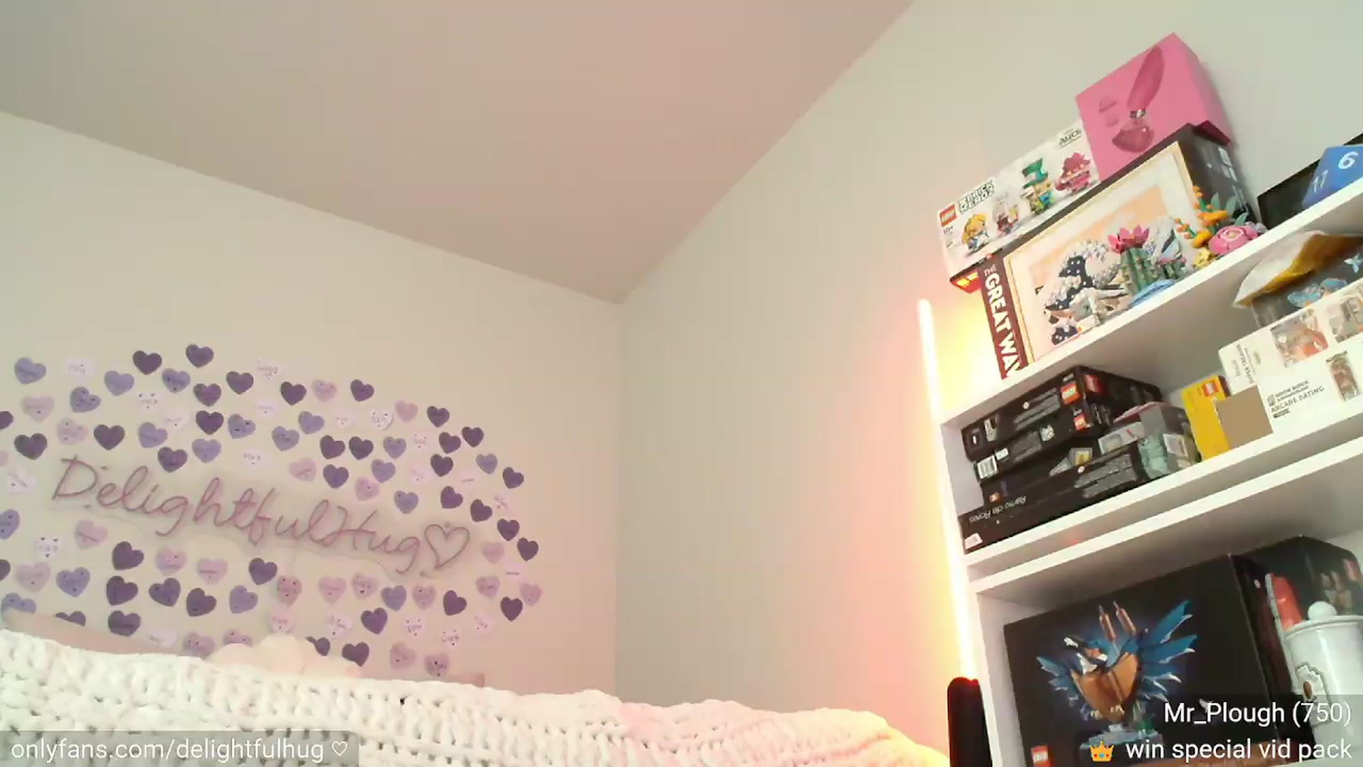 Gallery image thumbnail from DelightfulHug's myfreecams stream on, 06/13/2026, 05:06 image 5 of 20