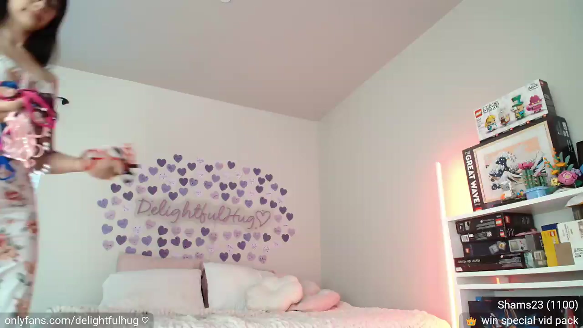 Gallery image thumbnail from DelightfulHug's myfreecams stream on, 06/26/2026, 04:17 image 5 of 20
