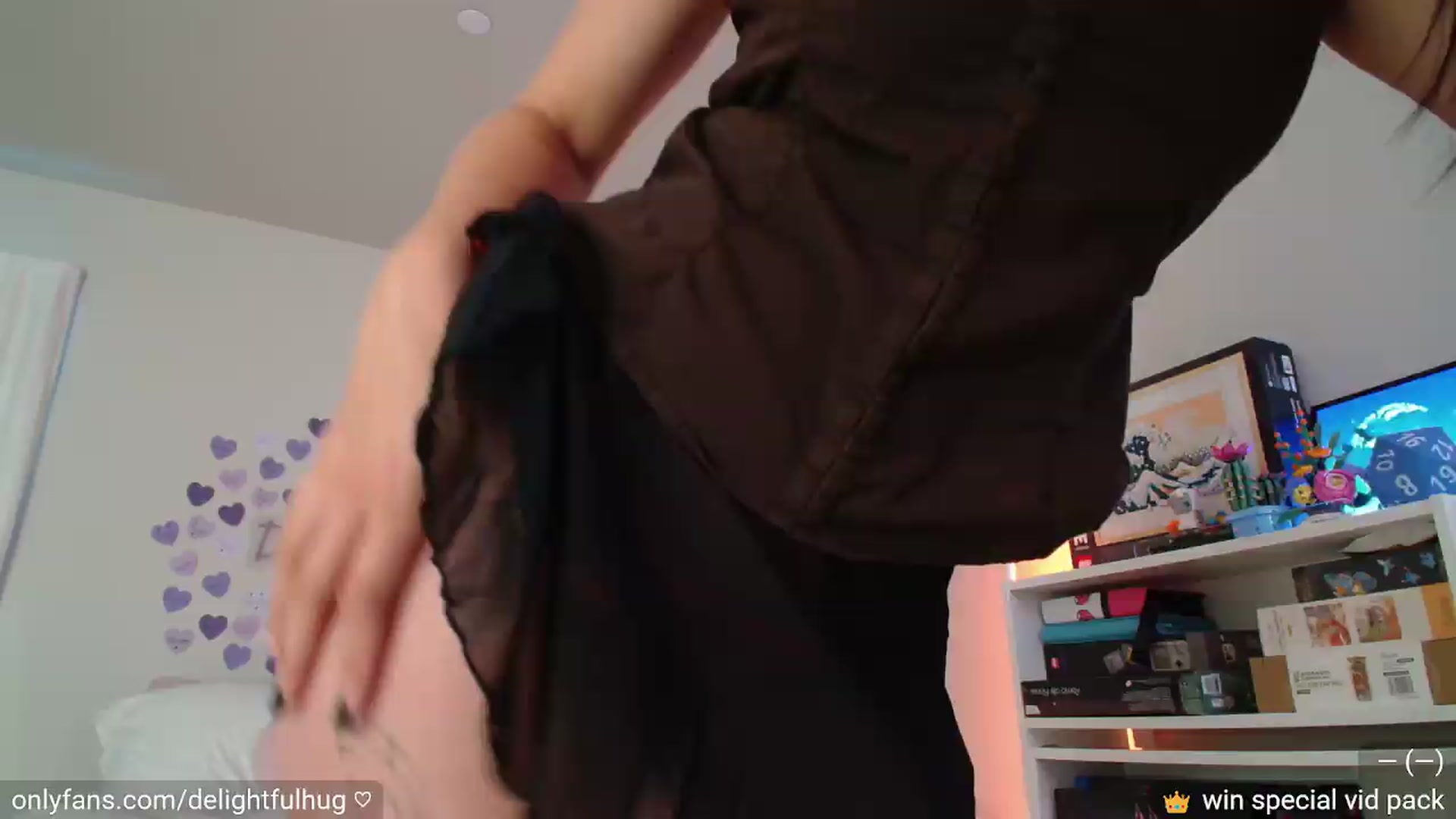 Gallery image thumbnail from DelightfulHug's myfreecams stream on, 07/31/2026, 03:04 image 4 of 20