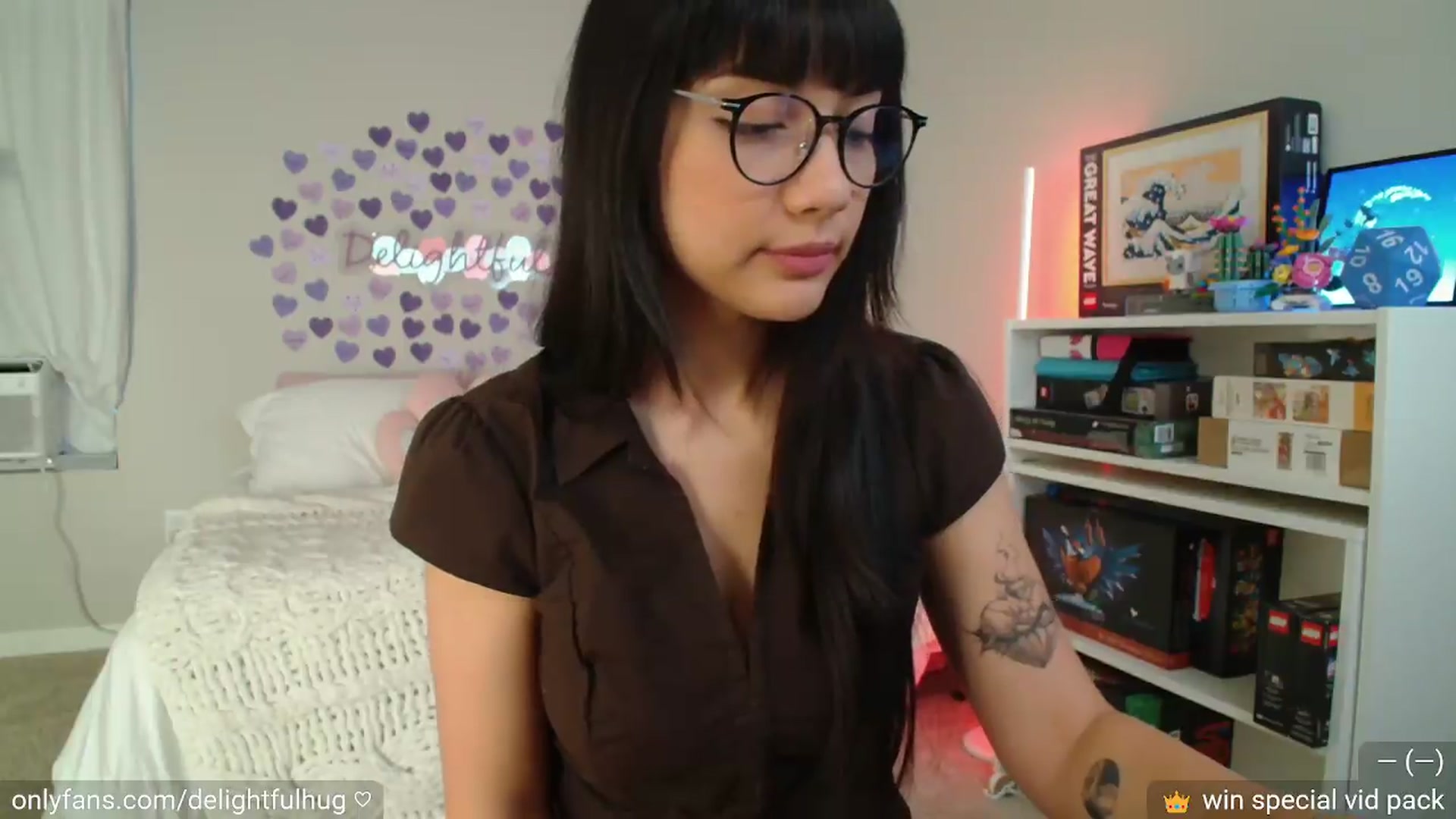 Gallery image thumbnail from DelightfulHug's myfreecams stream on, 07/31/2026, 03:04 image 11 of 20