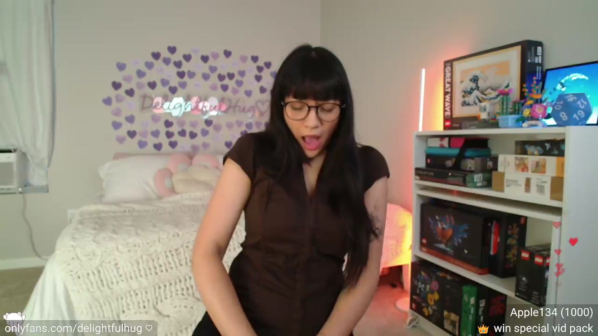 Gallery image thumbnail from DelightfulHug's myfreecams stream on, 07/31/2026, 03:04 image 14 of 20