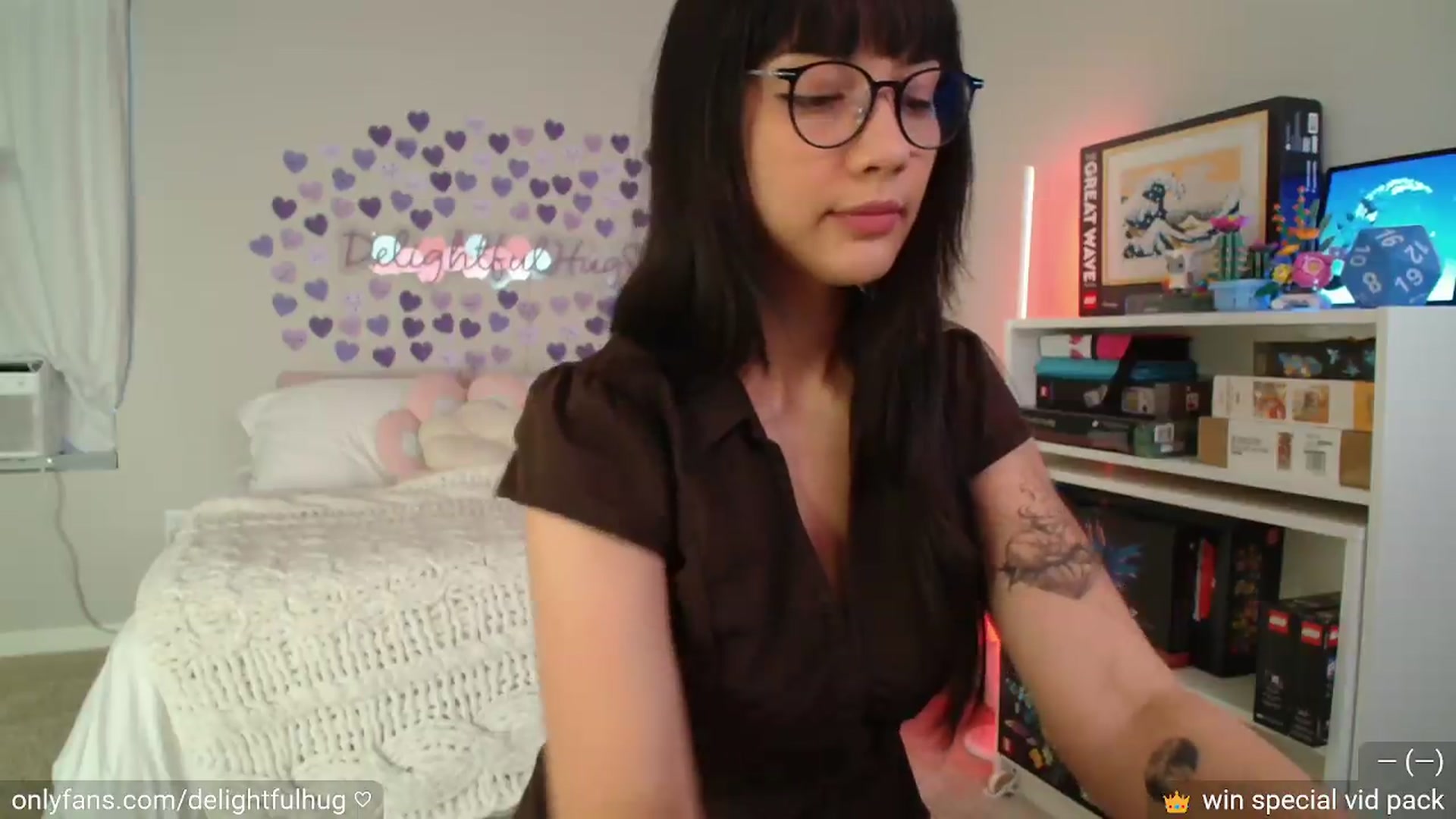 Gallery image thumbnail from DelightfulHug's myfreecams stream on, 07/31/2026, 03:04 image 9 of 20