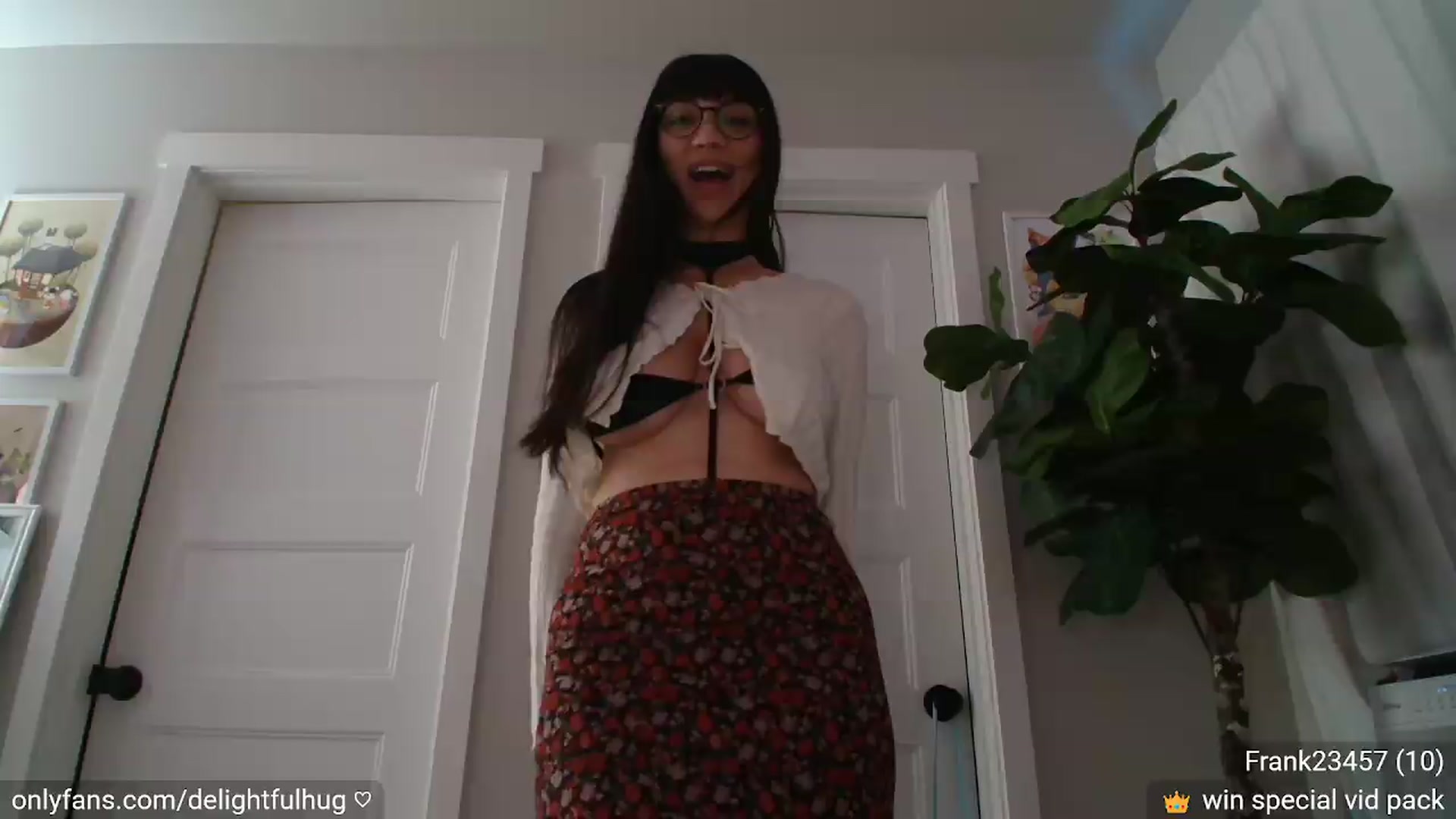 Gallery image thumbnail from DelightfulHug's myfreecams stream on, 08/01/2026, 04:01 image 1 of 20