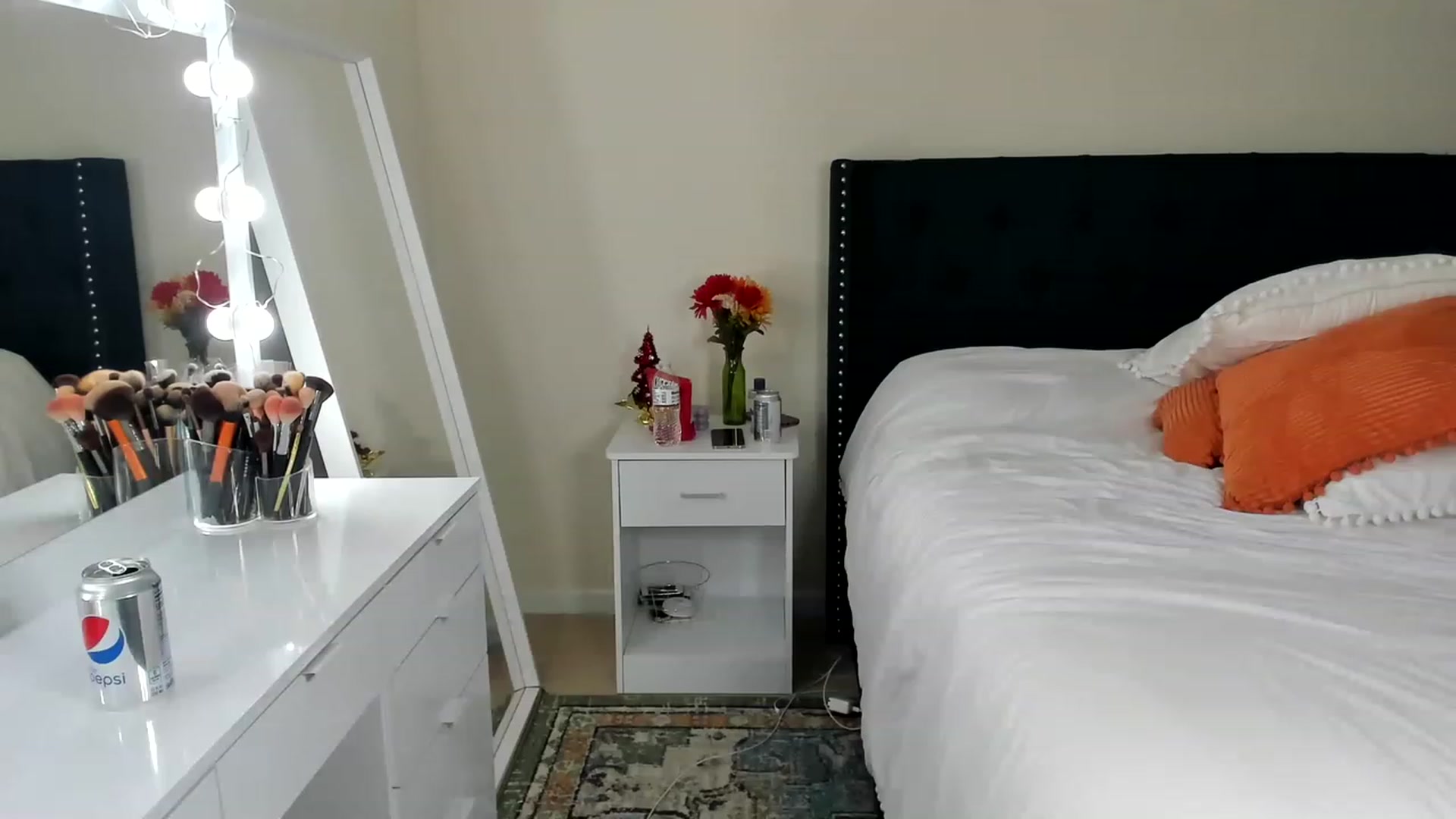 Gallery image thumbnail from DelilahWylde's myfreecams stream on, 12/07/2022, 05:28 image 1 of 20