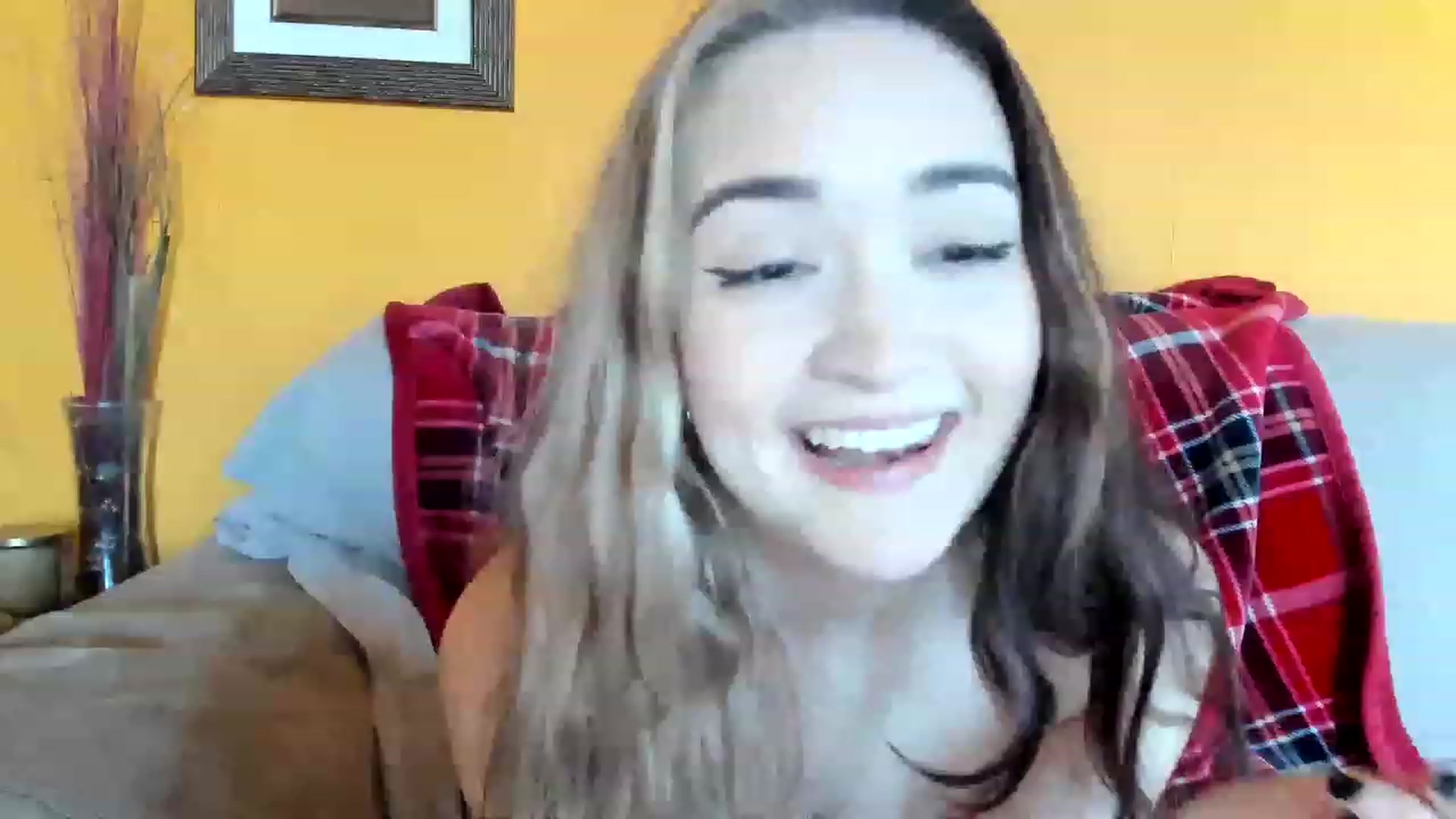 Gallery image thumbnail from DelilahWylde's myfreecams stream on, 04/08/2023, 15:13 image 19 of 20