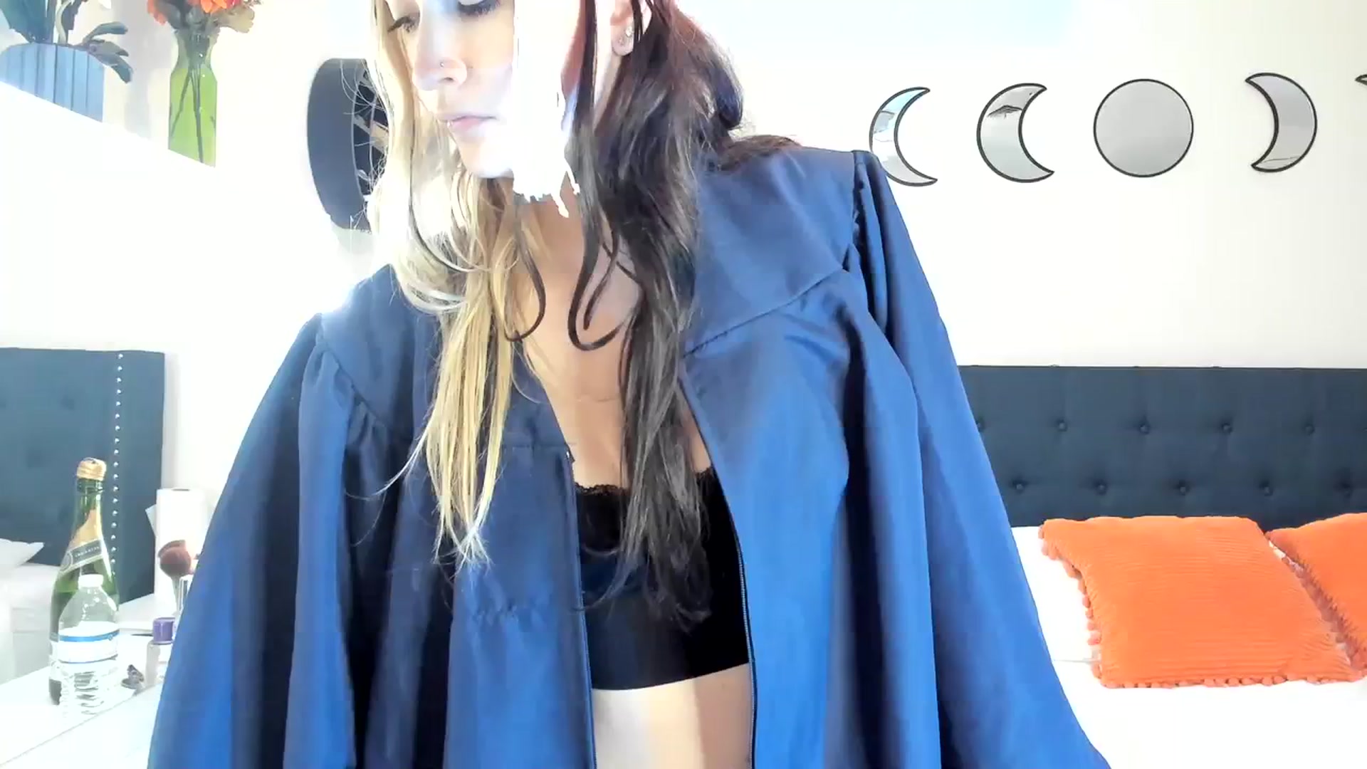 Gallery image thumbnail from DelilahWylde's myfreecams stream on, 08/03/2023, 02:27 image 1 of 20