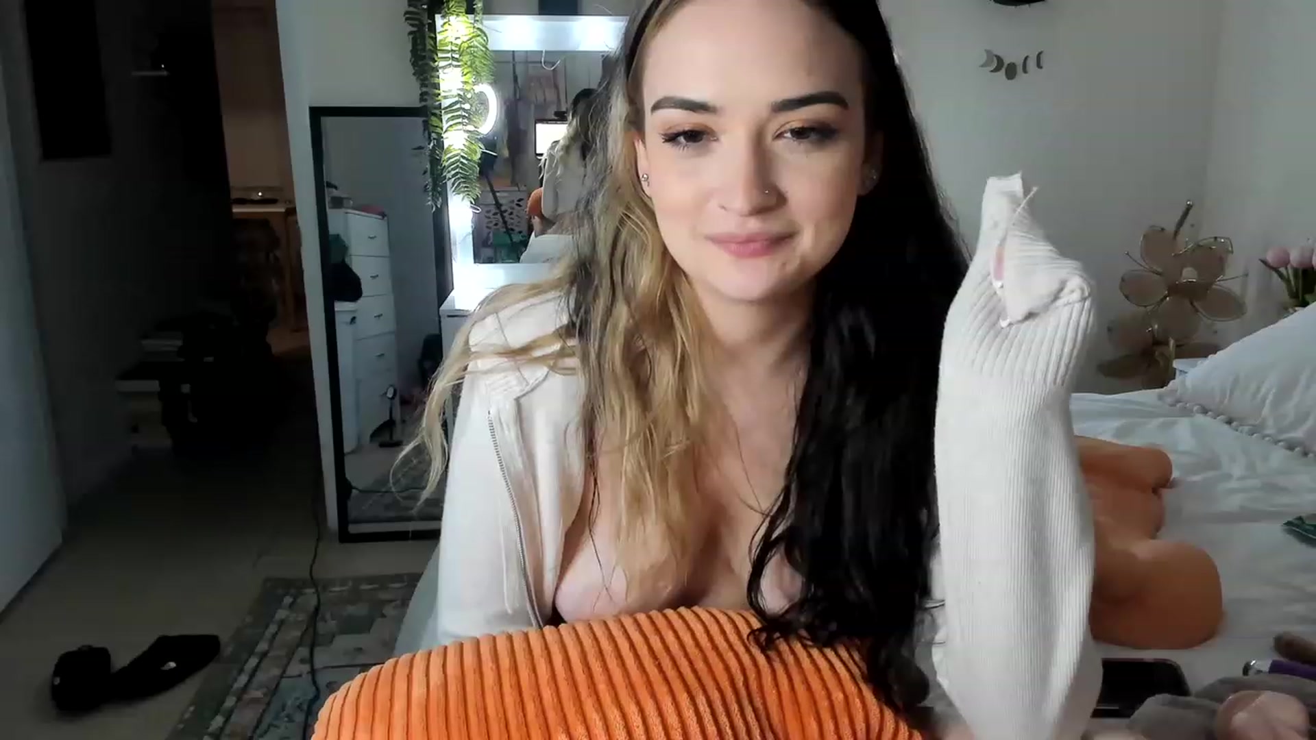 Gallery image thumbnail from DelilahWylde's myfreecams stream on, 08/06/2023, 06:01 image 12 of 20