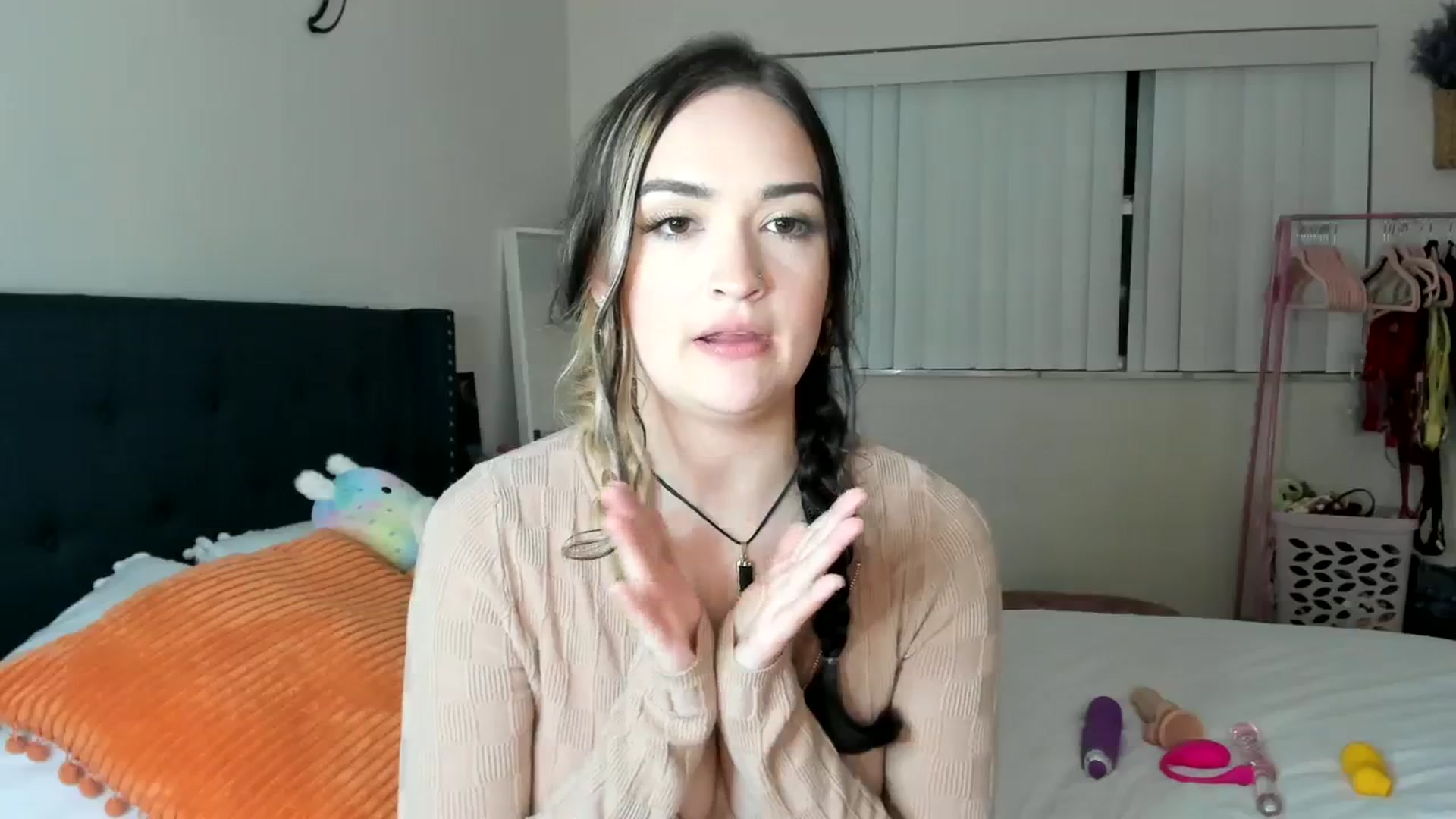 Gallery image thumbnail from DelilahWylde's myfreecams stream on, 09/02/2023, 01:54 image 10 of 20