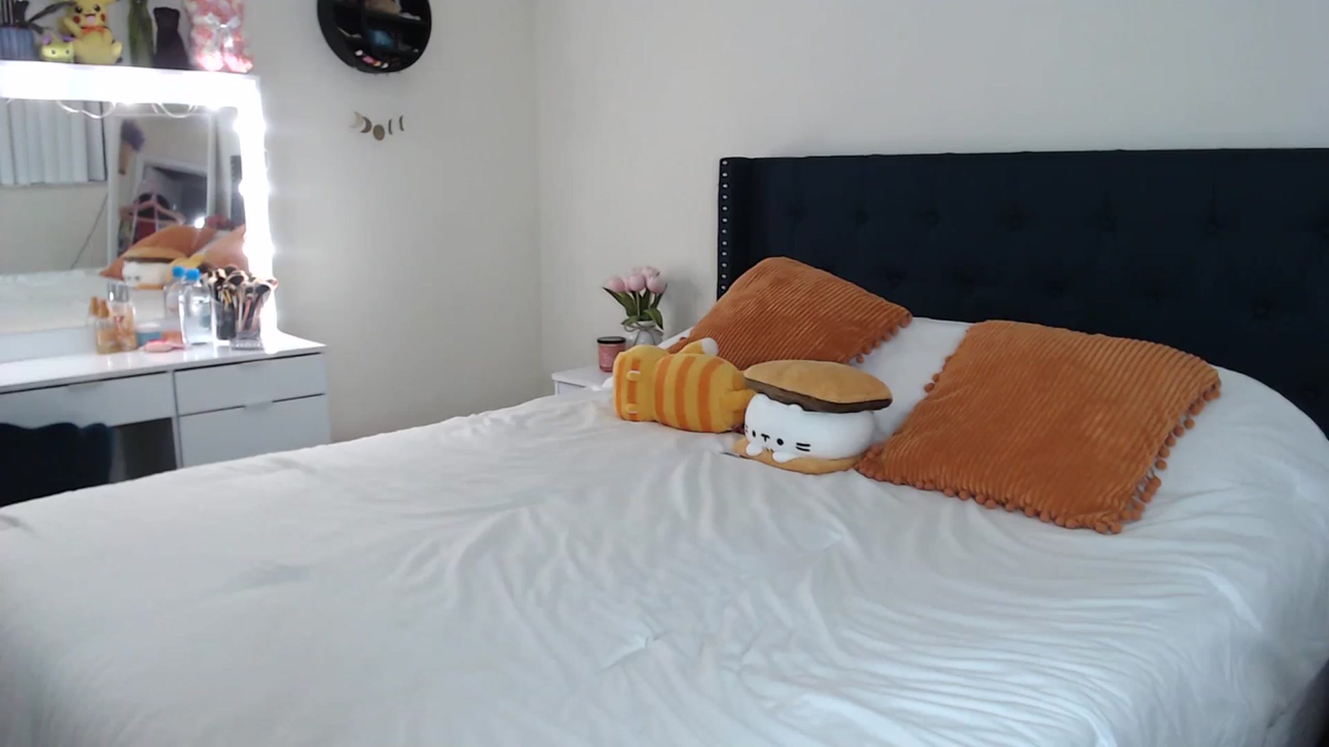 Gallery image thumbnail from DelilahWylde's myfreecams stream on, 09/23/2023, 24:09 image 17 of 20