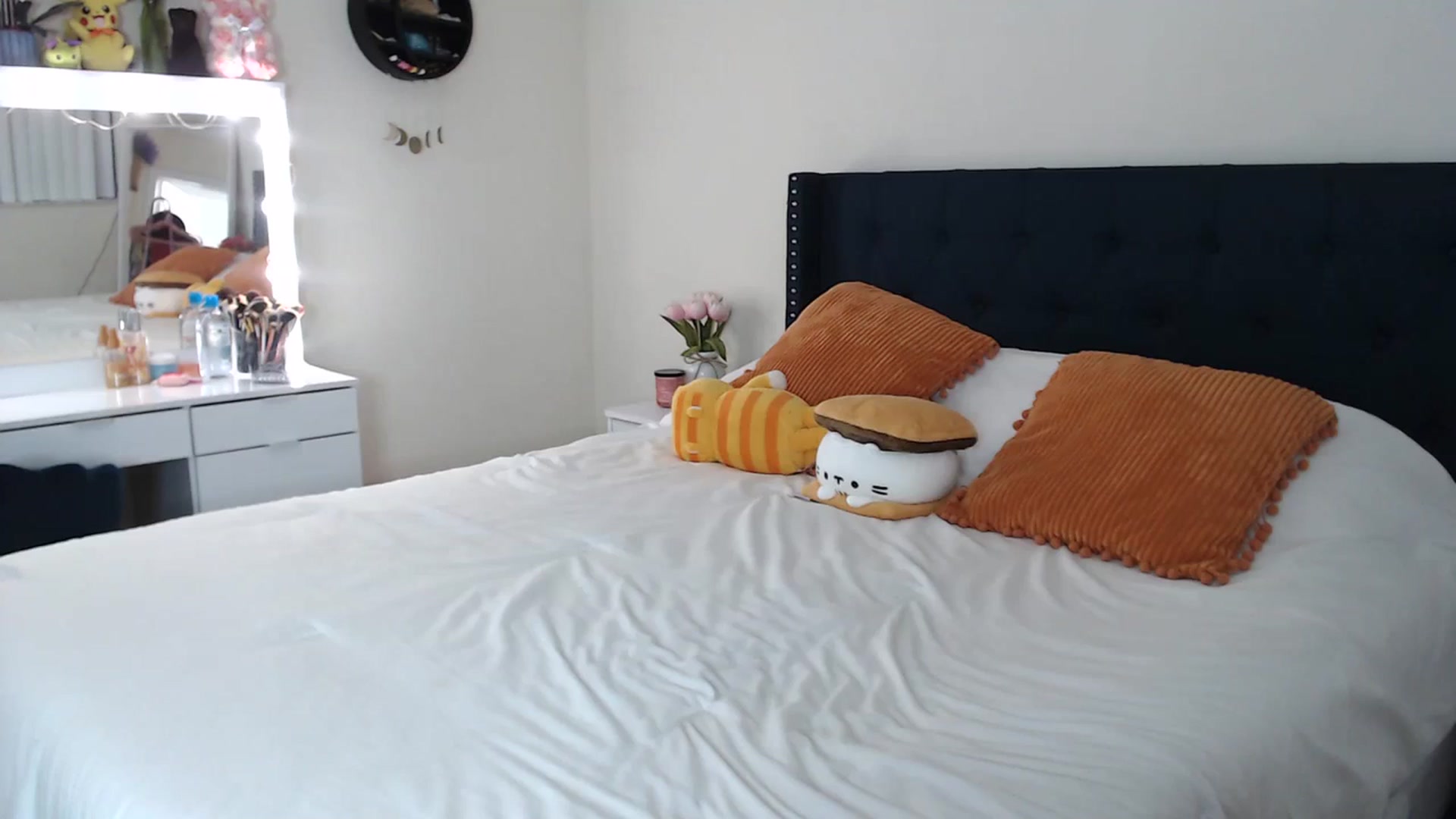 Gallery image thumbnail from DelilahWylde's myfreecams stream on, 09/23/2023, 24:09 image 18 of 20
