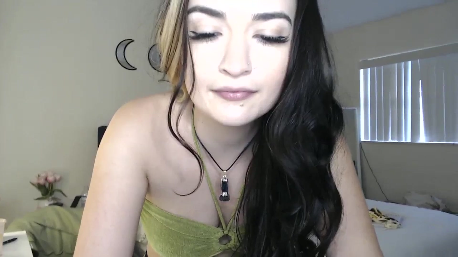 Gallery image thumbnail from DelilahWylde's myfreecams stream on, 09/24/2023, 22:12 image 2 of 20