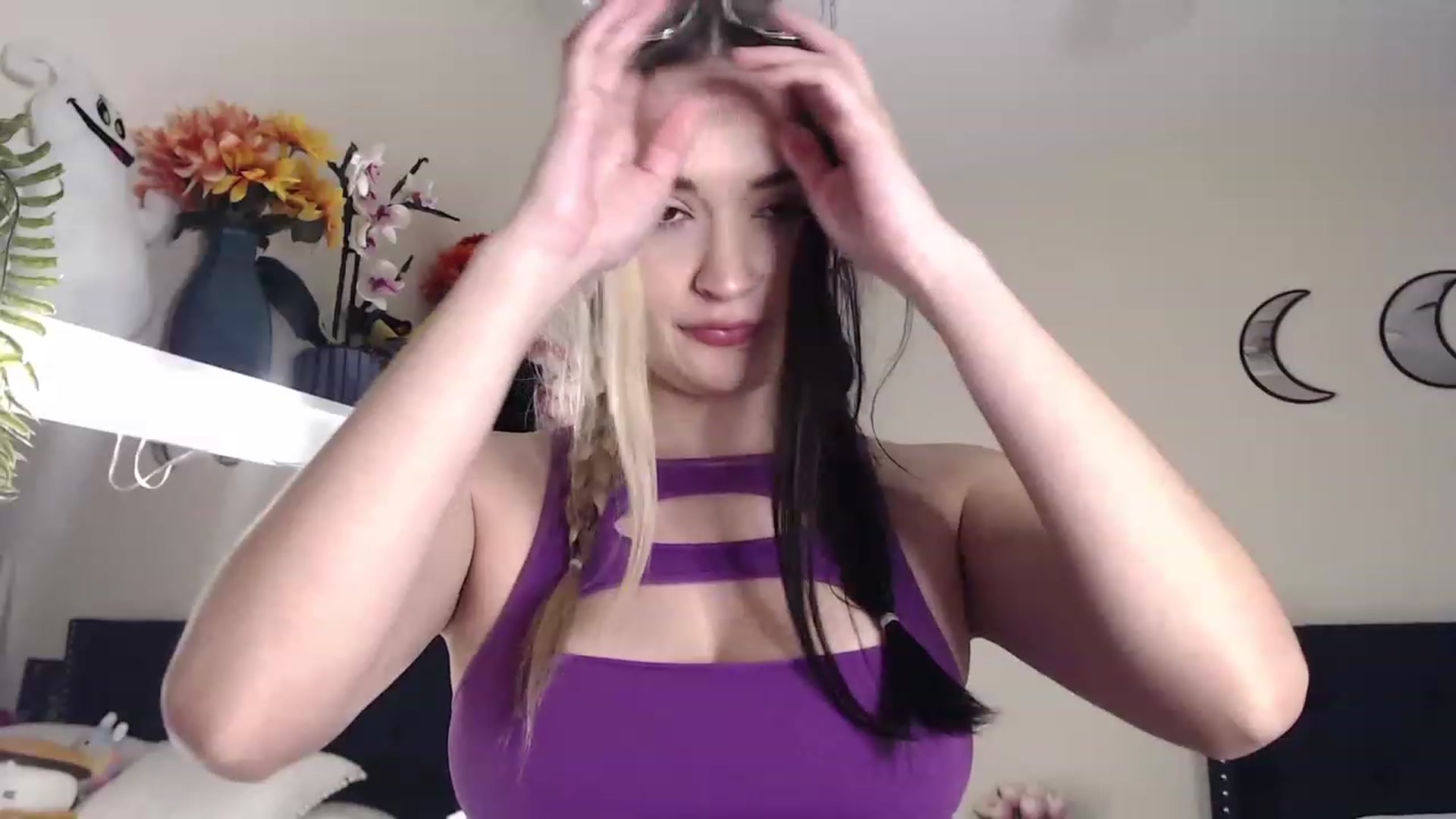 Gallery image thumbnail from DelilahWylde's myfreecams stream on, 09/29/2023, 05:09 image 12 of 20