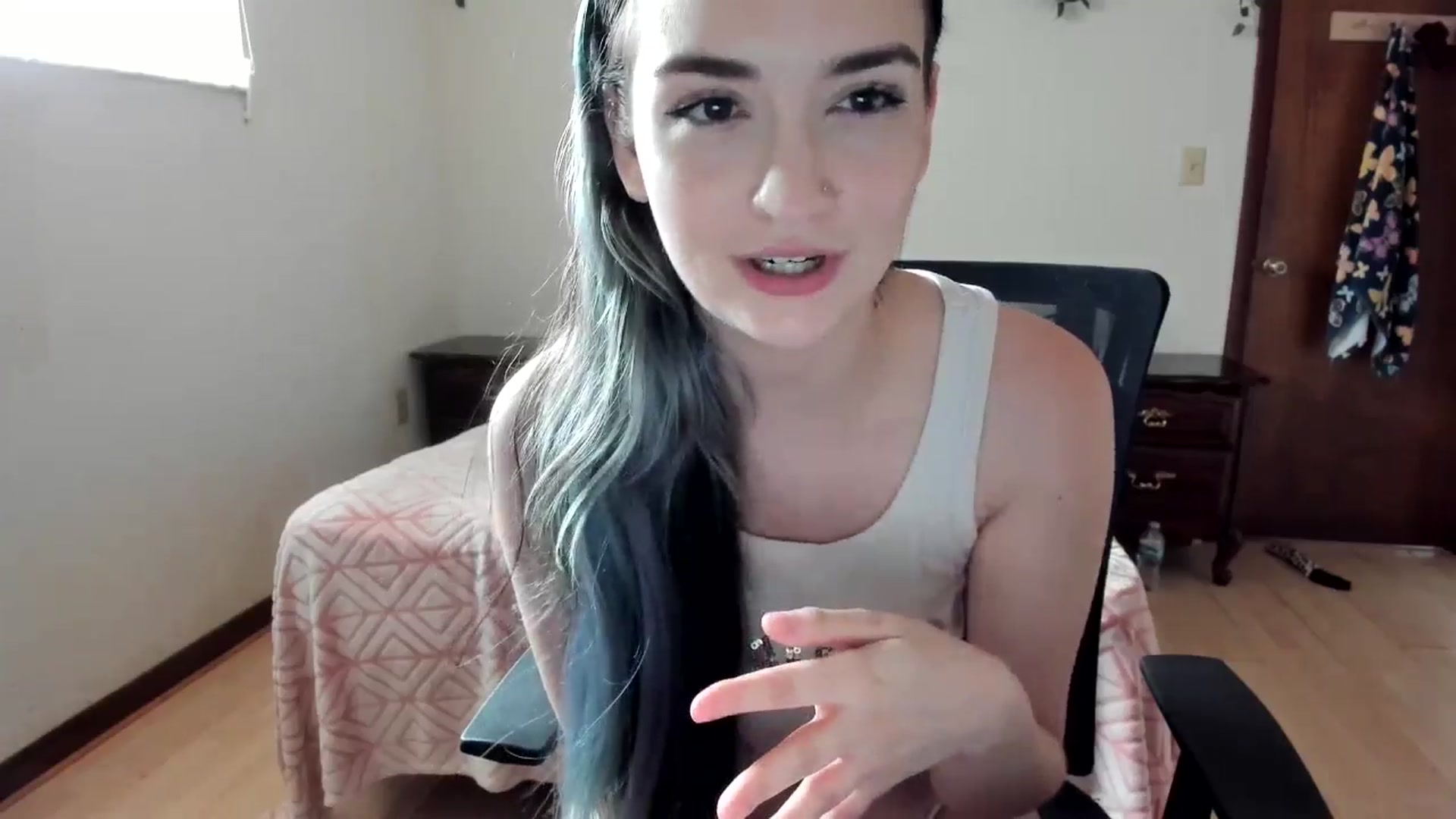 Gallery image thumbnail from DelilahWylde's myfreecams stream on, 03/01/2025, 19:44 image 13 of 20