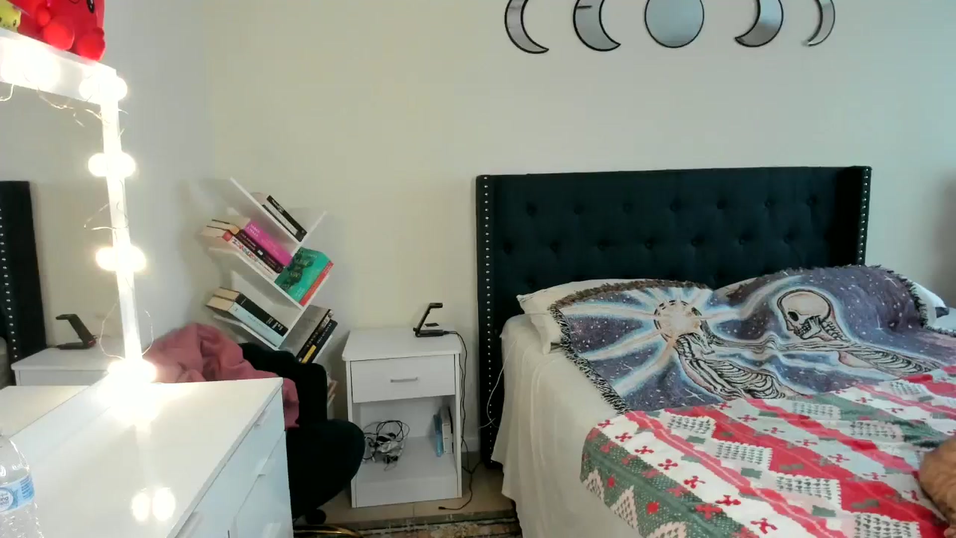 Gallery image thumbnail from DelilahWylde's myfreecams stream on, 05/31/2025, 22:35 image 16 of 20
