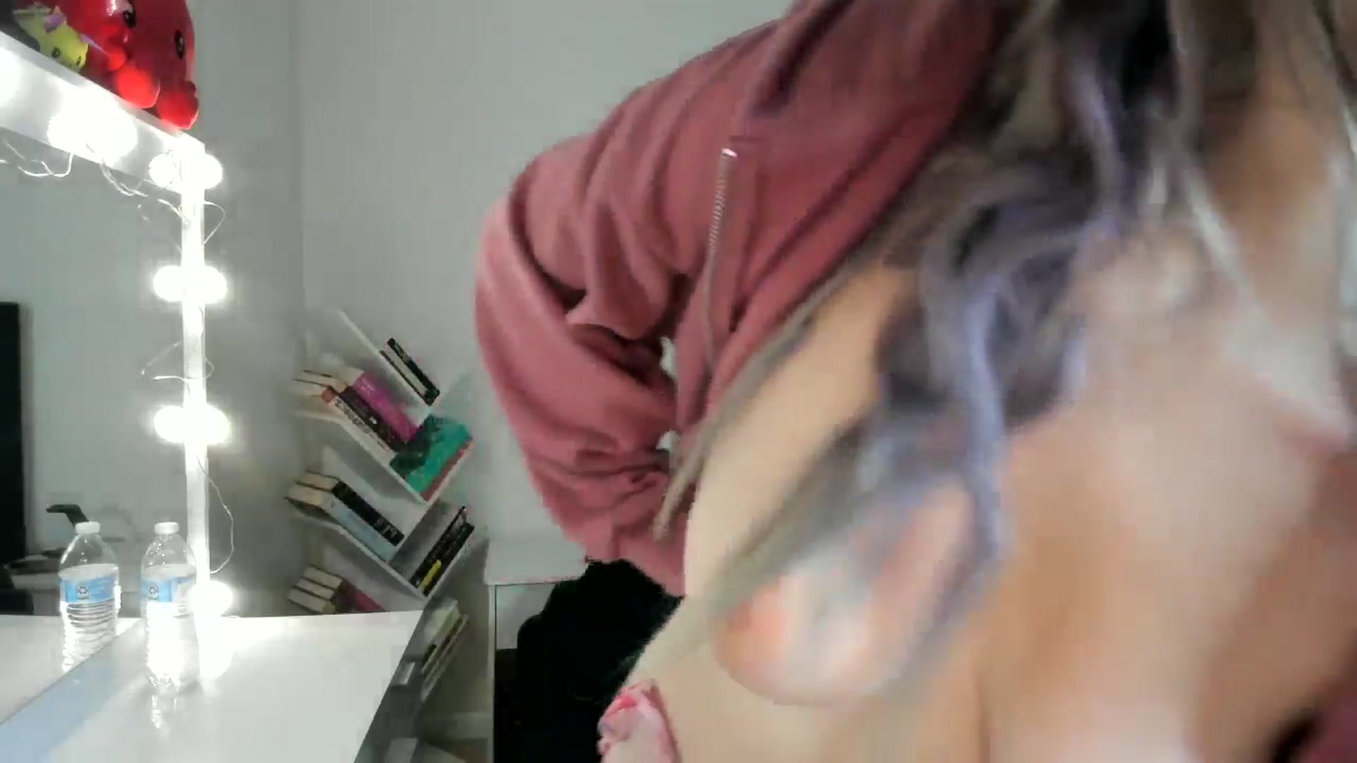 Gallery image thumbnail from DelilahWylde's myfreecams stream on, 06/01/2025, 03:47 image 17 of 20
