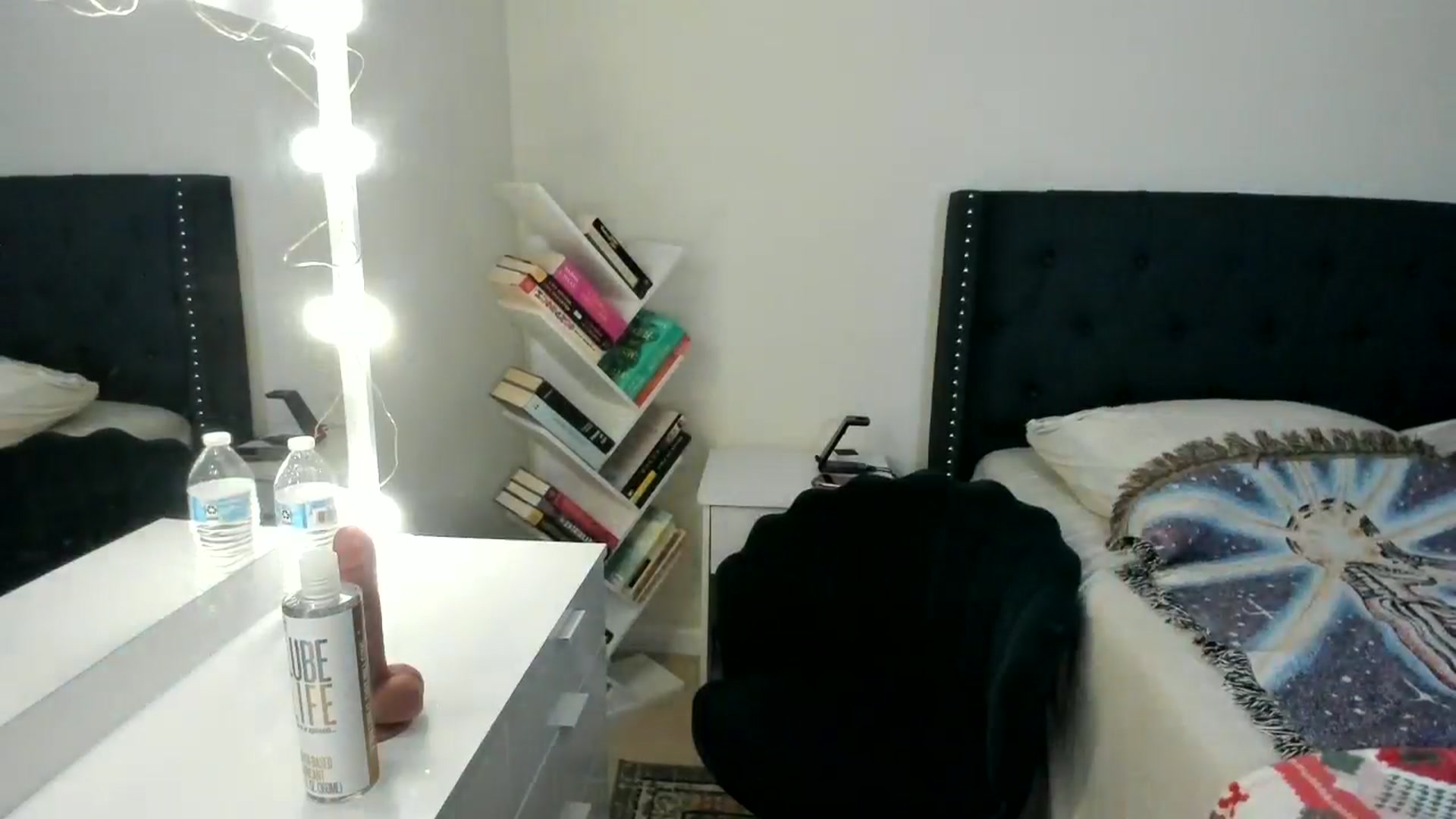 Gallery image thumbnail from DelilahWylde's myfreecams stream on, 06/01/2025, 04:51 image 7 of 20