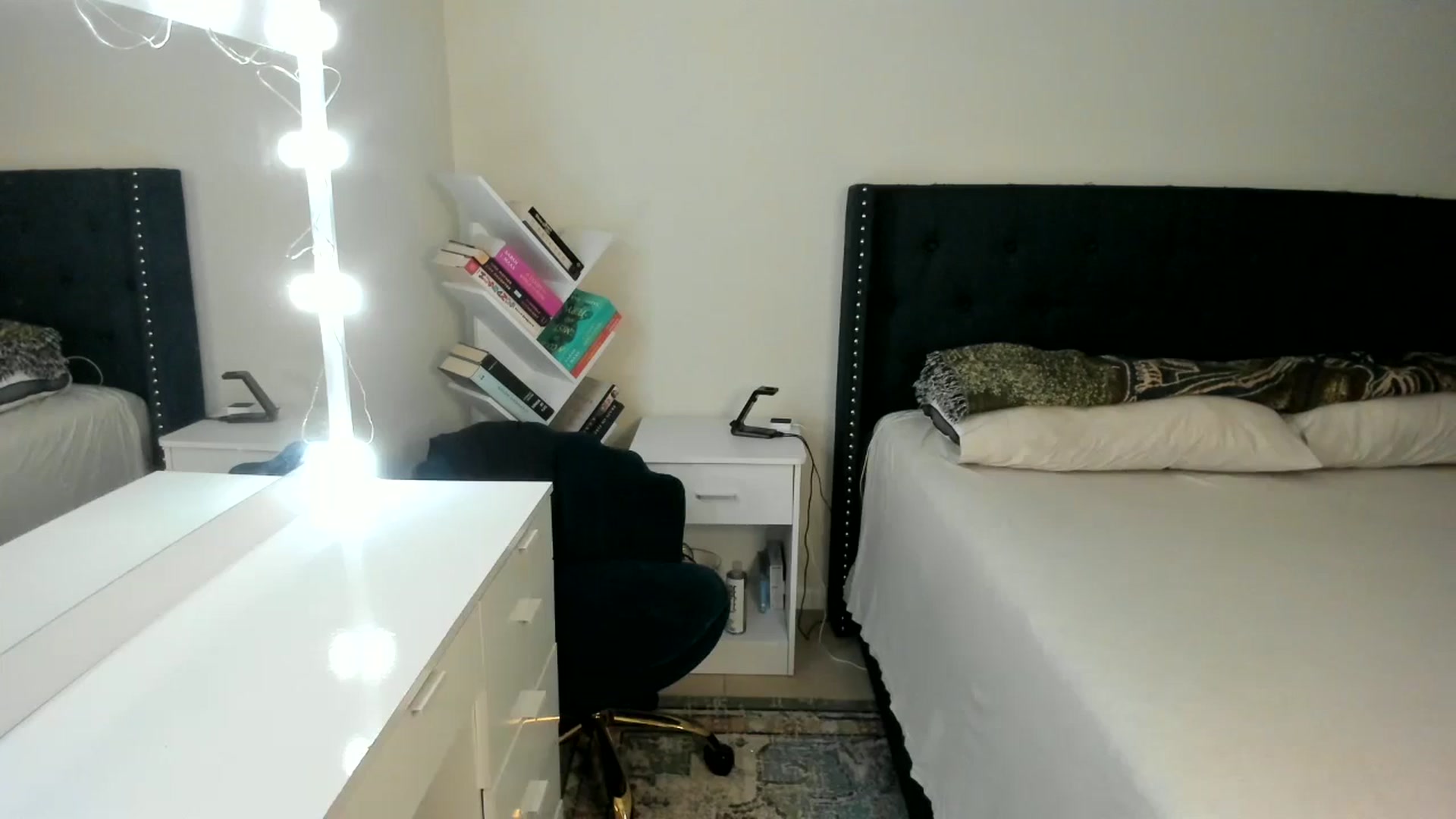 Gallery image thumbnail from DelilahWylde's myfreecams stream on, 06/28/2025, 04:13 image 6 of 20