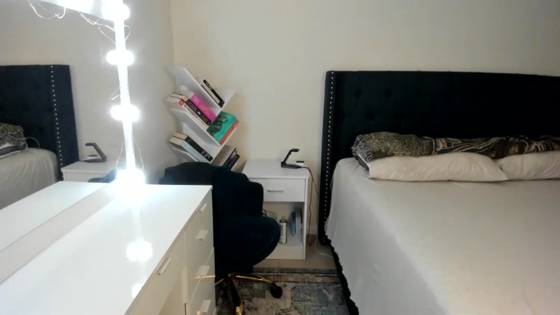 Gallery image thumbnail from DelilahWylde's myfreecams stream on, 06/28/2025, 04:13 image 5 of 20