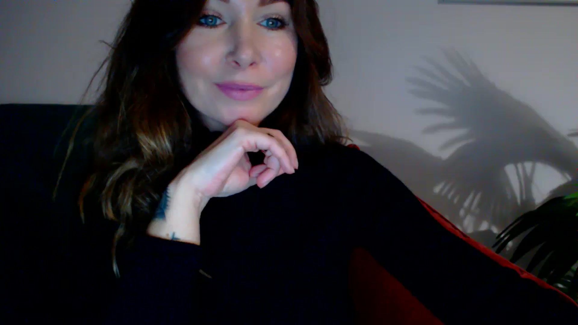 Gallery image thumbnail from Delilah_sweet's myfreecams stream on, 11/13/2023, 17:47 image 7 of 20