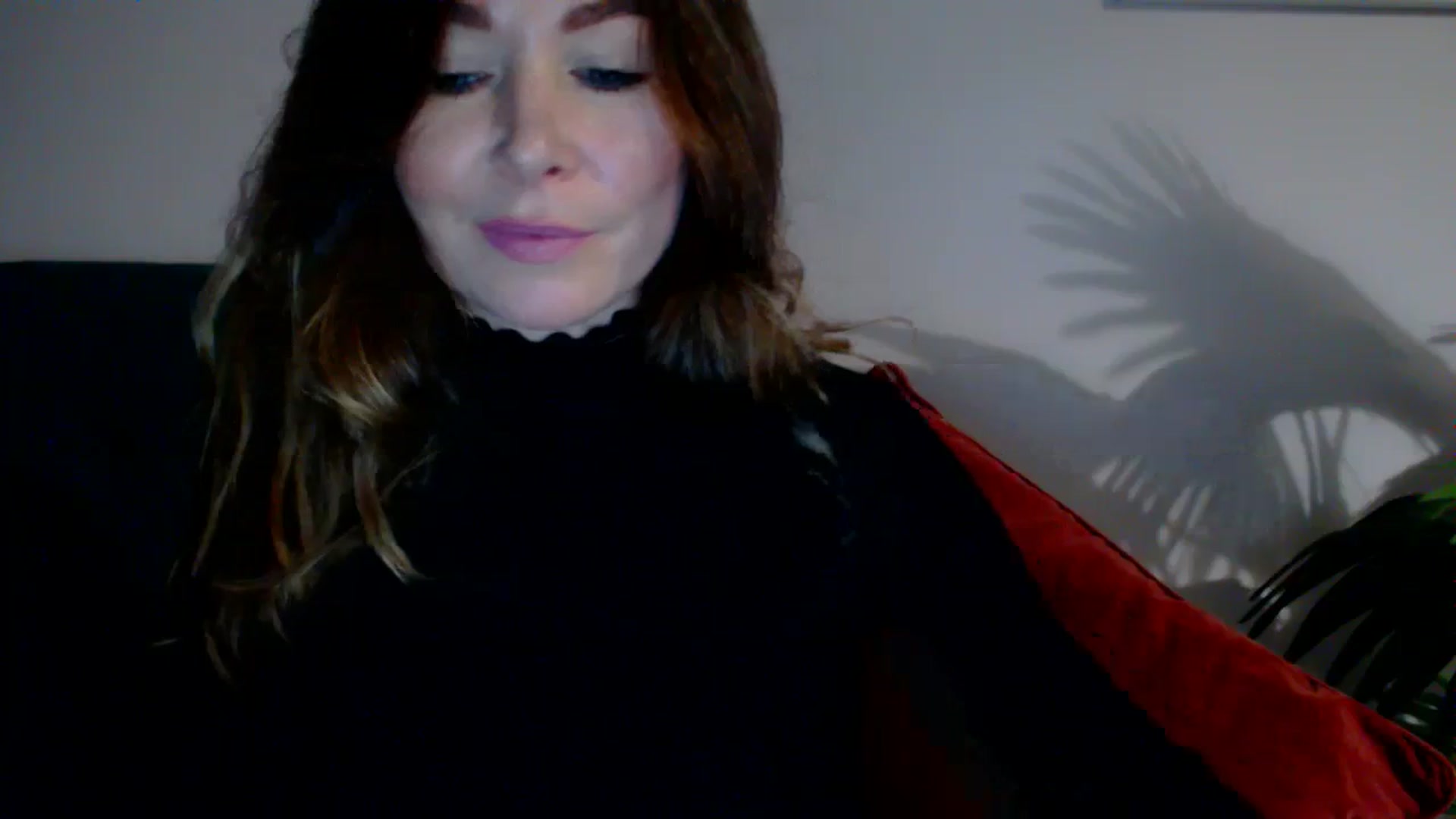 Gallery image thumbnail from Delilah_sweet's myfreecams stream on, 11/13/2023, 17:47 image 10 of 20
