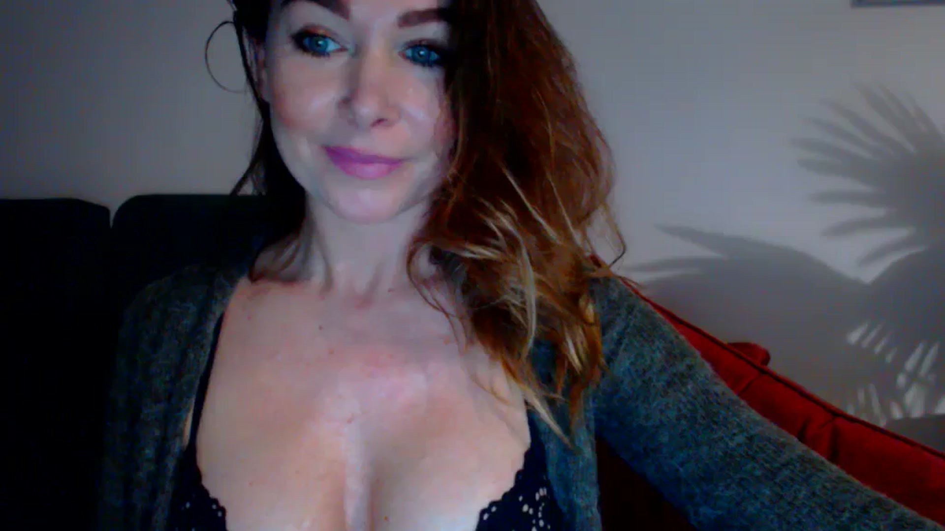 Gallery image thumbnail from Delilah_sweet's myfreecams stream on, 11/14/2023, 17:15 image 19 of 20