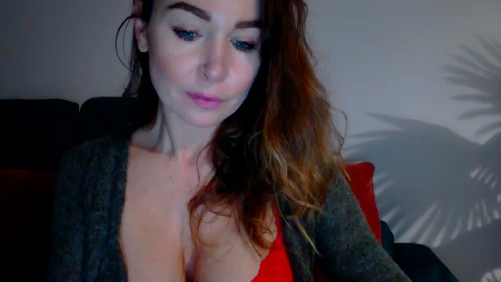 Gallery image thumbnail from Delilah_sweet's myfreecams stream on, 11/15/2023, 18:24 image 8 of 20