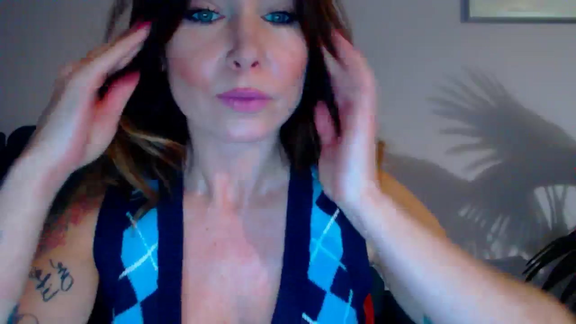 Gallery image thumbnail from Delilah_sweet's myfreecams stream on, 11/16/2023, 14:37 image 8 of 20