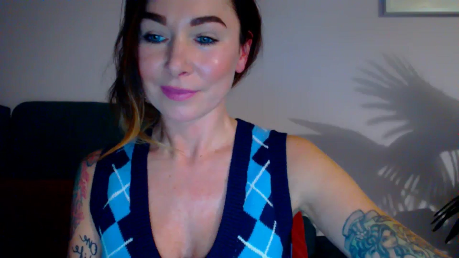 Gallery image thumbnail from Delilah_sweet's myfreecams stream on, 11/16/2023, 14:37 image 18 of 20