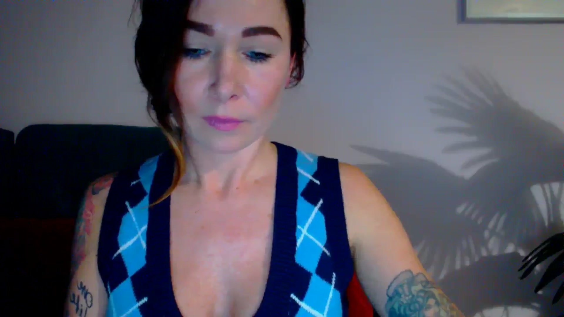 Gallery image thumbnail from Delilah_sweet's myfreecams stream on, 11/16/2023, 14:37 image 12 of 20