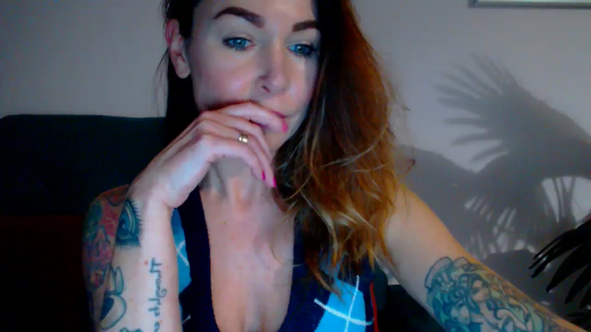Gallery image thumbnail from Delilah_sweet's myfreecams stream on, 11/16/2023, 15:36 image 18 of 20
