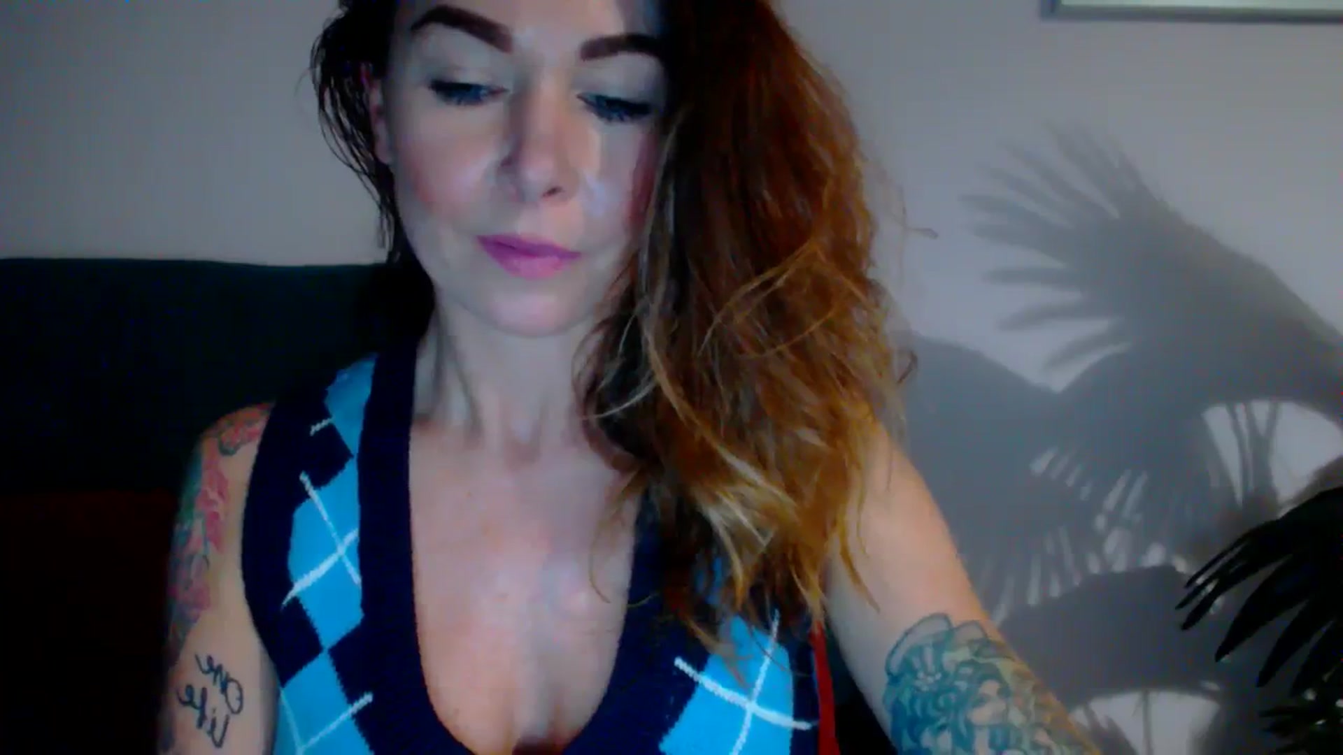 Gallery image thumbnail from Delilah_sweet's myfreecams stream on, 11/16/2023, 15:36 image 15 of 20