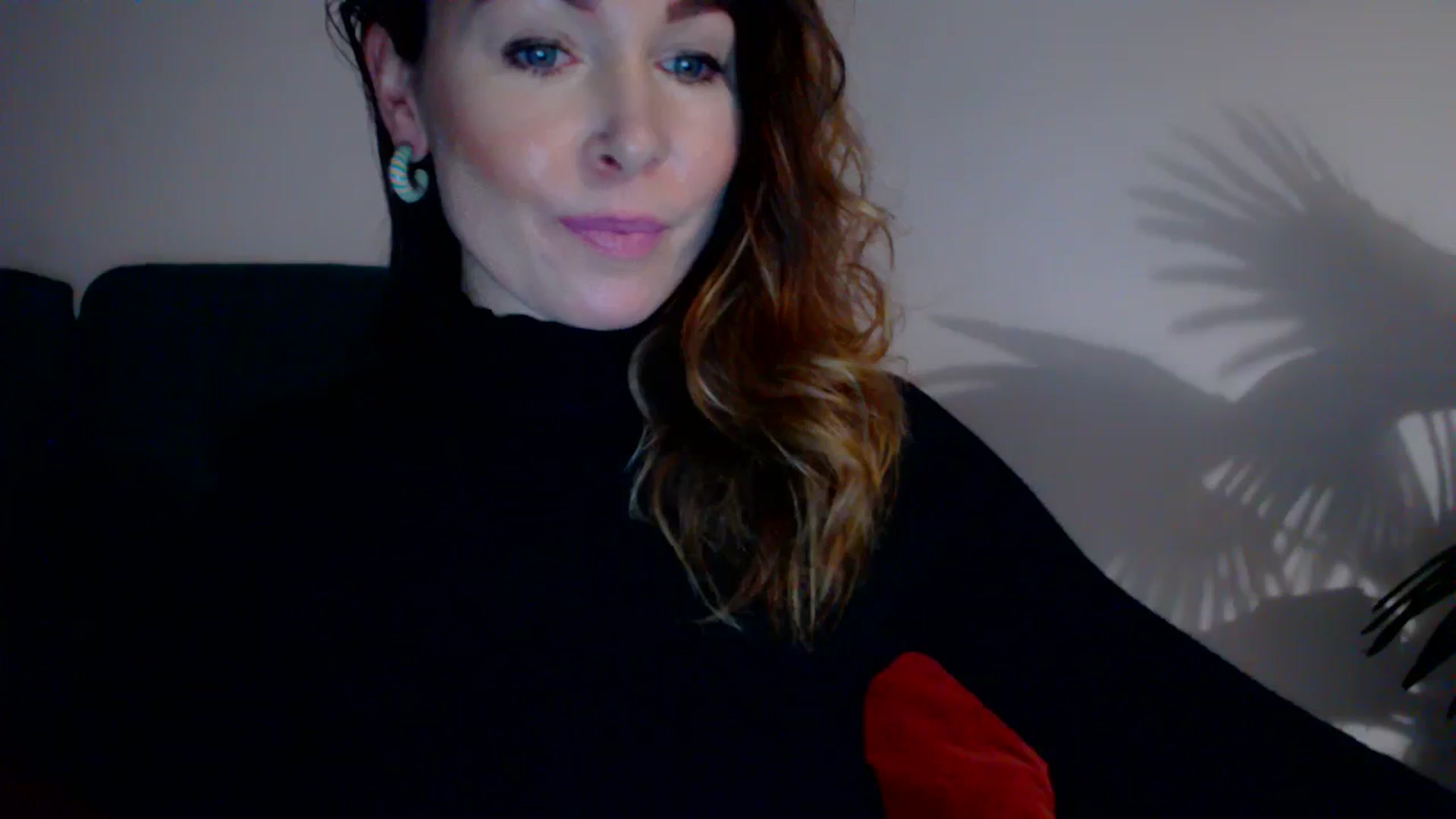 Gallery image thumbnail from Delilah_sweet's myfreecams stream on, 11/22/2023, 17:47 image 10 of 20