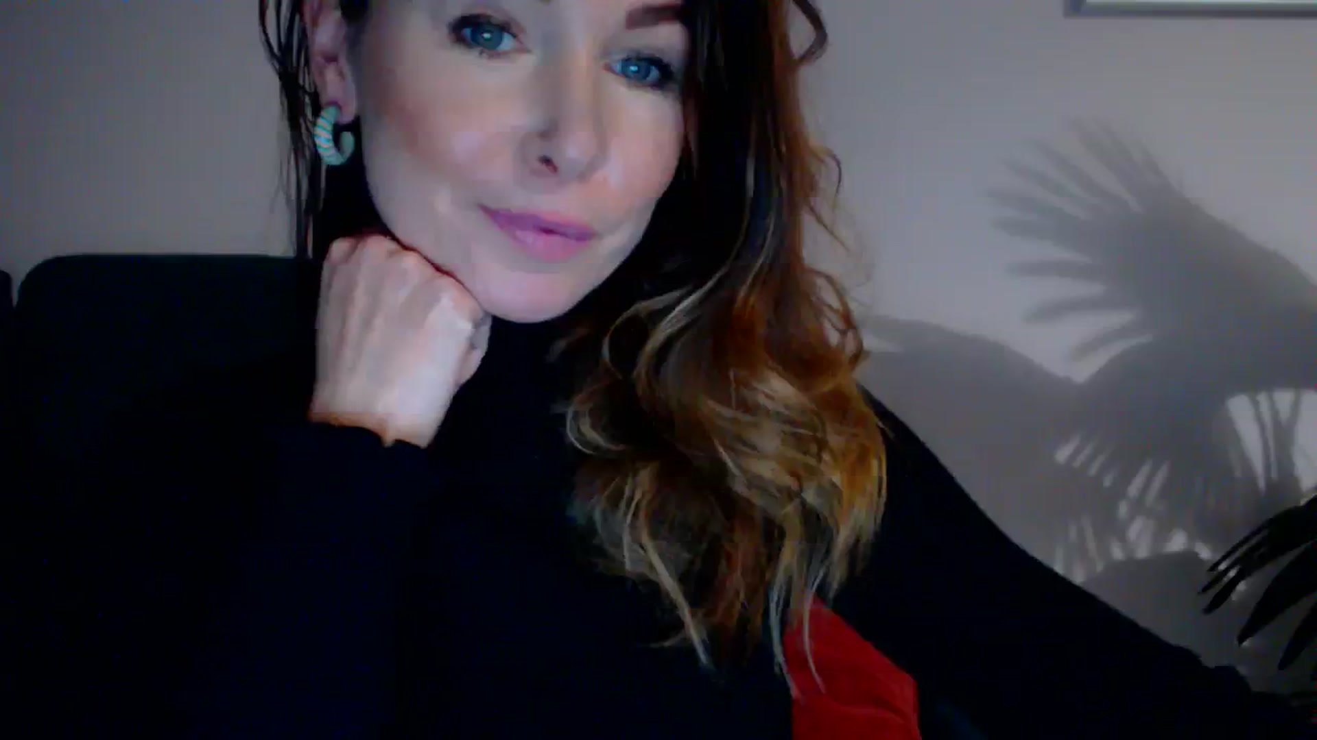 Gallery image thumbnail from Delilah_sweet's myfreecams stream on, 11/22/2023, 17:47 image 19 of 20