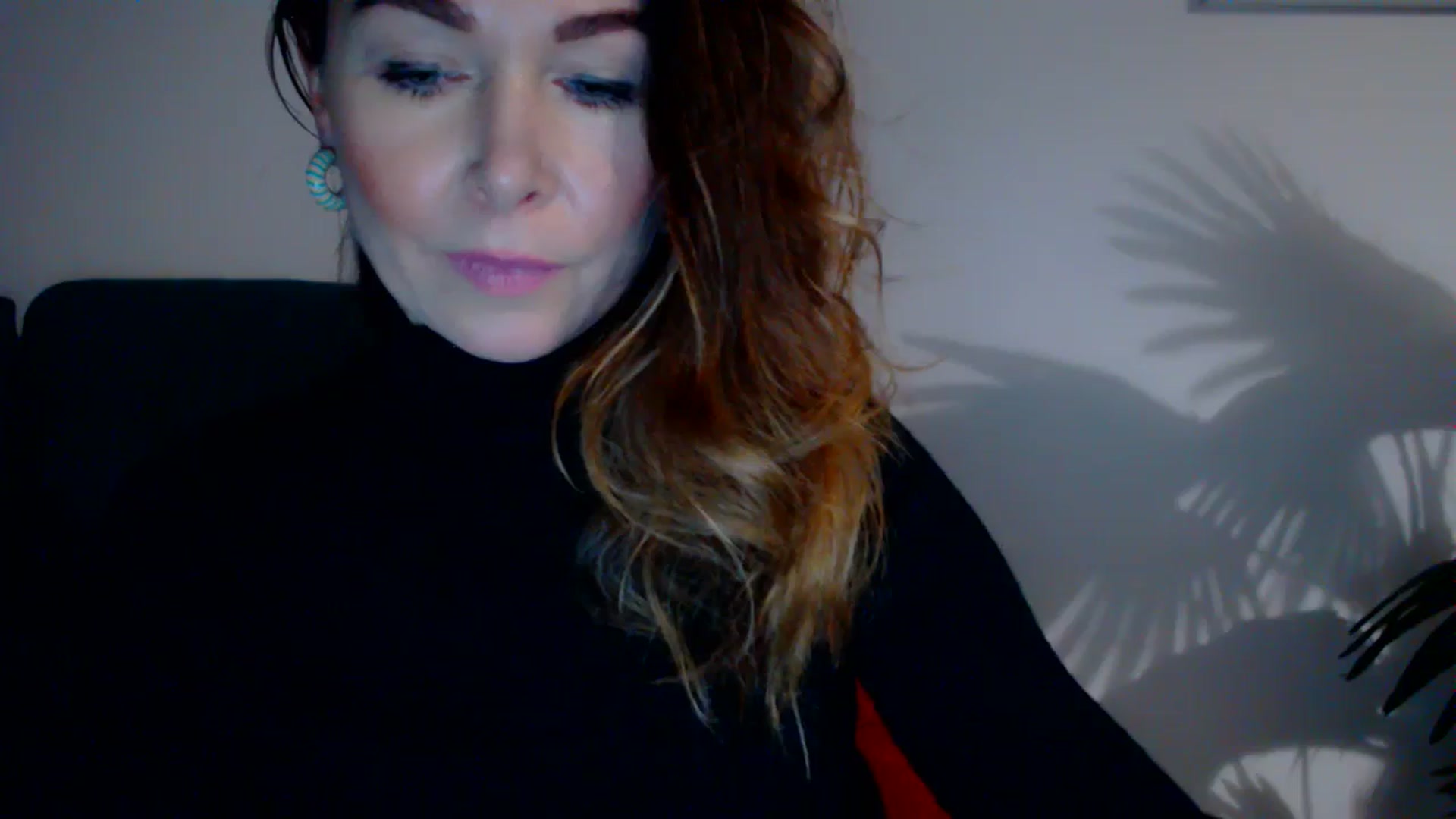 Gallery image thumbnail from Delilah_sweet's myfreecams stream on, 11/22/2023, 17:47 image 16 of 20