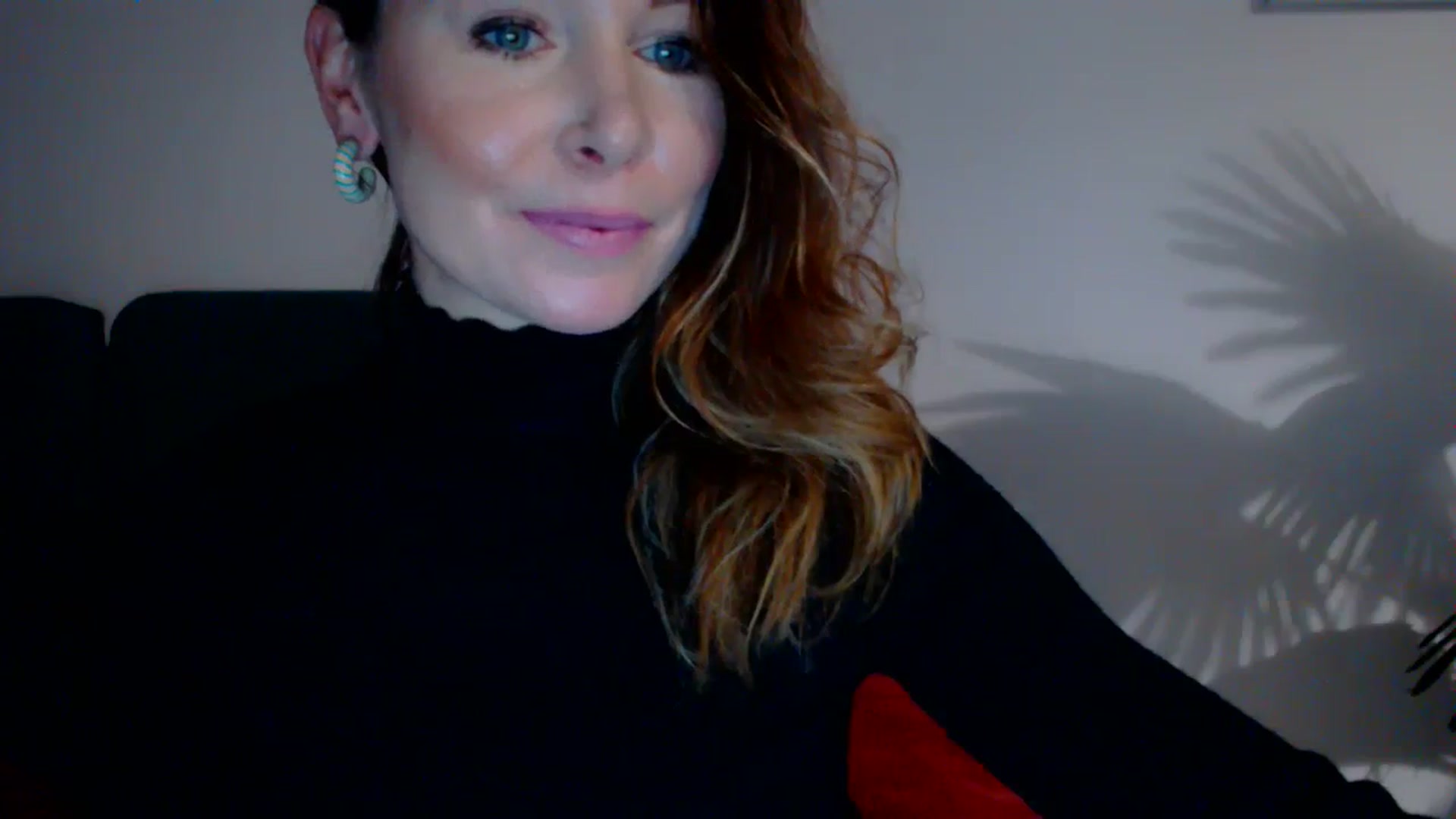 Gallery image thumbnail from Delilah_sweet's myfreecams stream on, 11/22/2023, 17:47 image 5 of 20