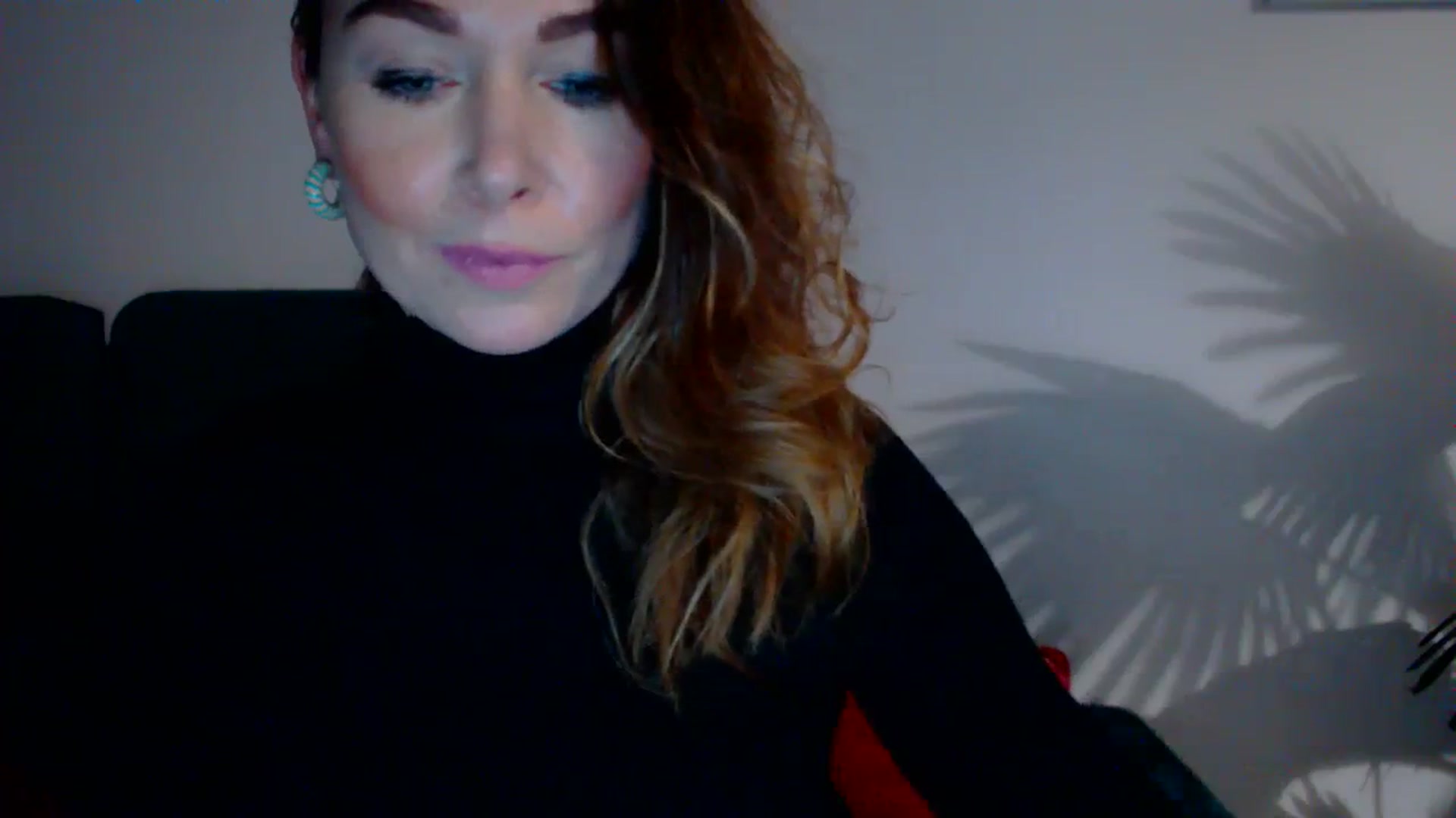 Gallery image thumbnail from Delilah_sweet's myfreecams stream on, 11/22/2023, 17:47 image 4 of 20