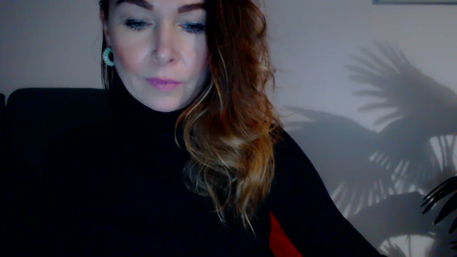 Gallery image thumbnail from Delilah_sweet's myfreecams stream on, 11/22/2023, 17:47 image 17 of 20