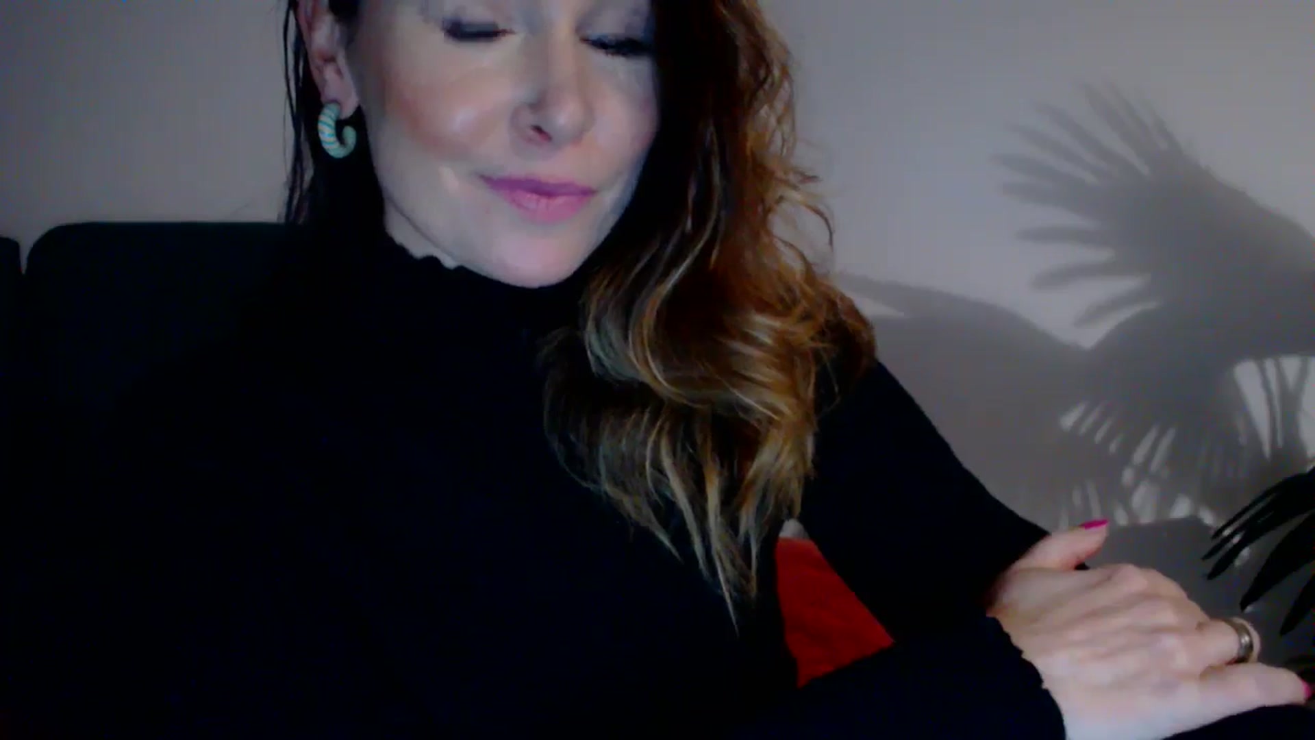 Gallery image thumbnail from Delilah_sweet's myfreecams stream on, 11/22/2023, 18:48 image 2 of 20