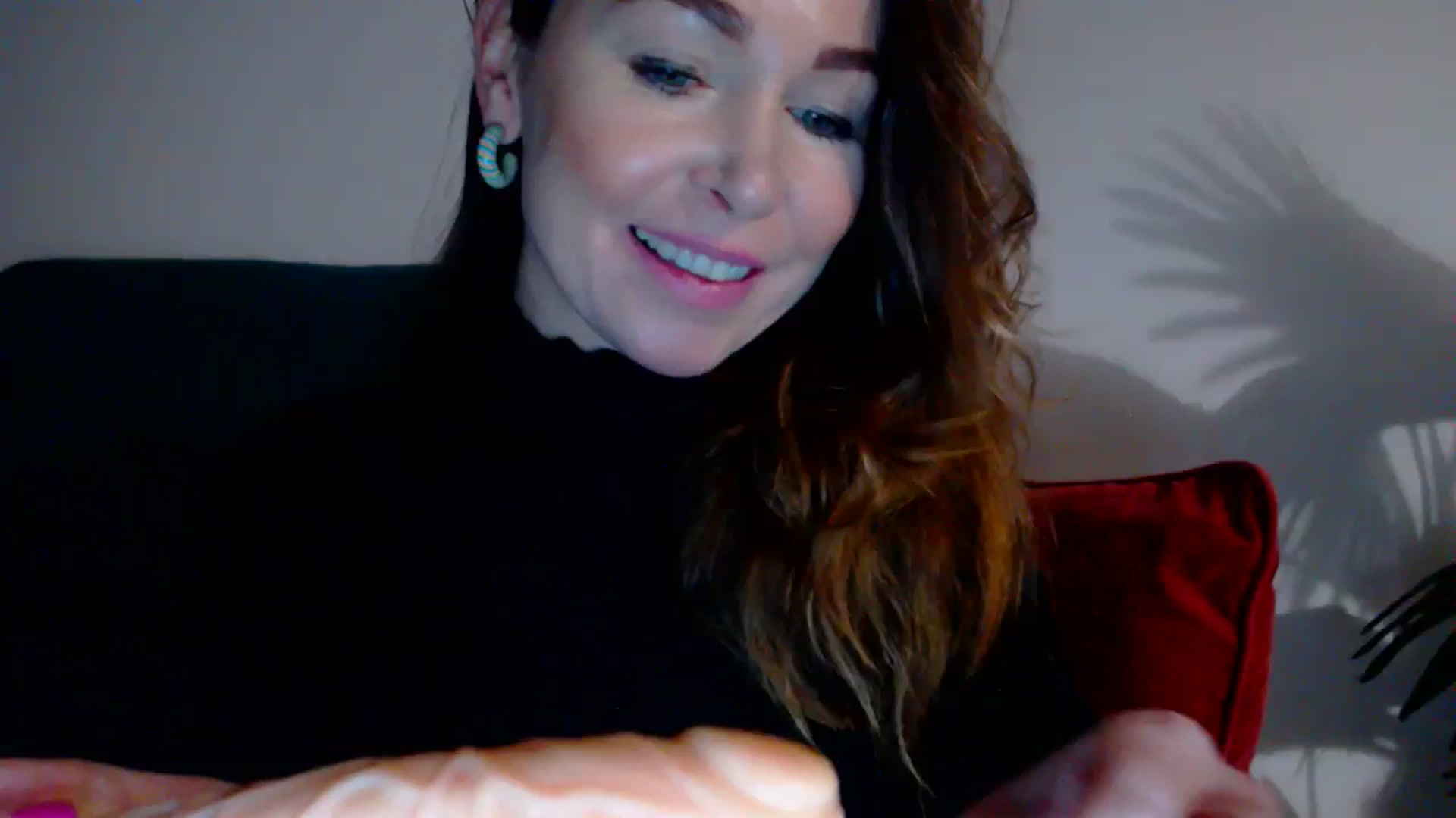 Gallery image thumbnail from Delilah_sweet's myfreecams stream on, 11/22/2023, 18:48 image 7 of 20