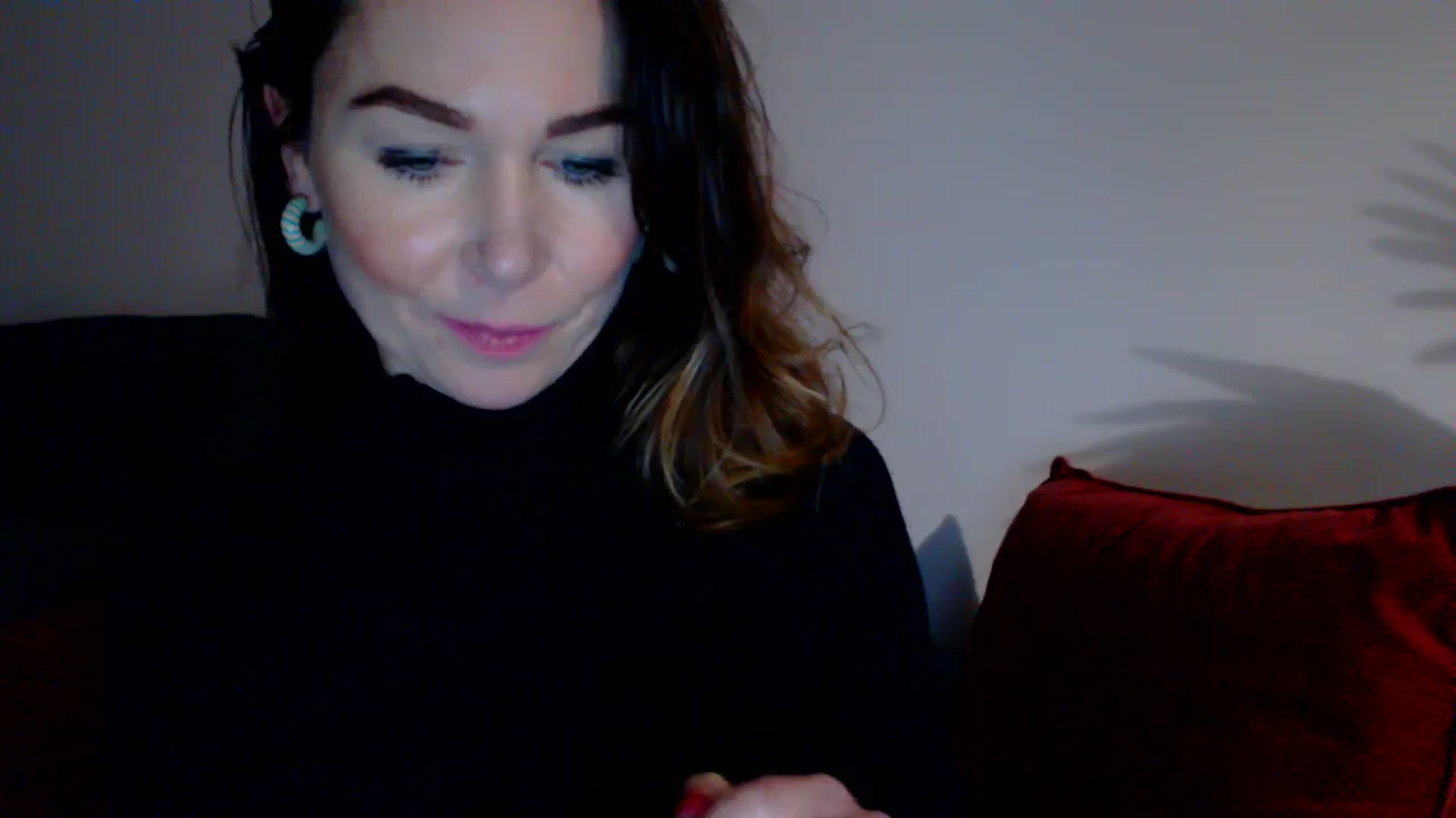 Gallery image thumbnail from Delilah_sweet's myfreecams stream on, 11/22/2023, 18:48 image 12 of 20