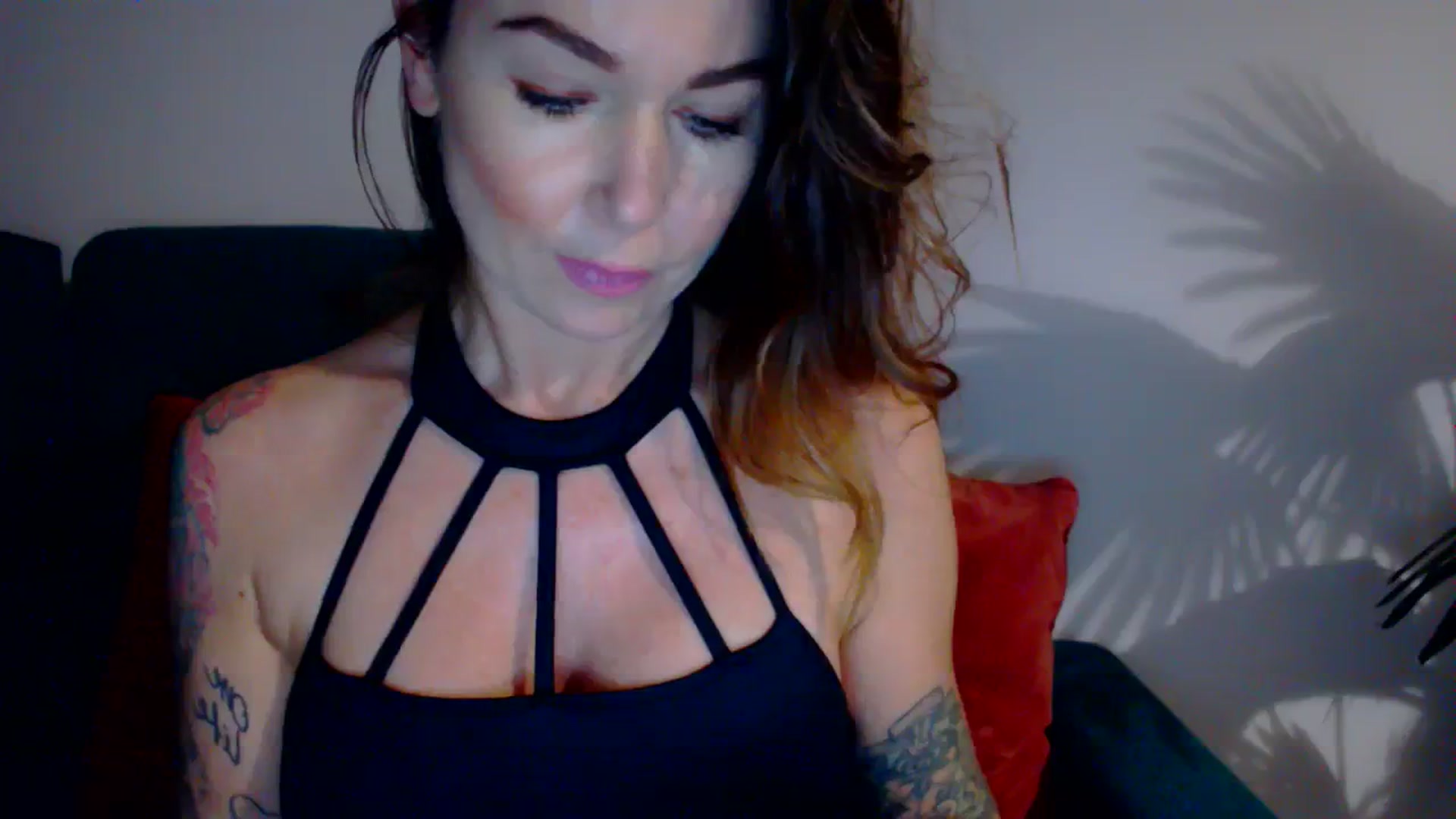 Gallery image thumbnail from Delilah_sweet's myfreecams stream on, 11/23/2023, 15:29 image 4 of 20
