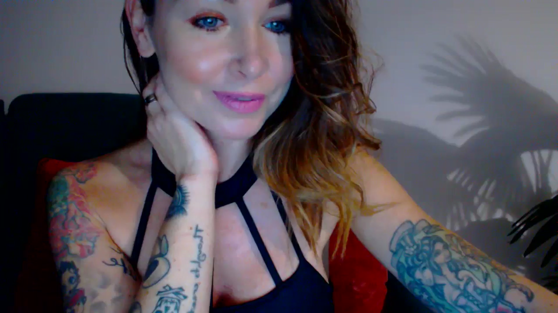 Gallery image thumbnail from Delilah_sweet's myfreecams stream on, 11/23/2023, 15:29 image 18 of 20