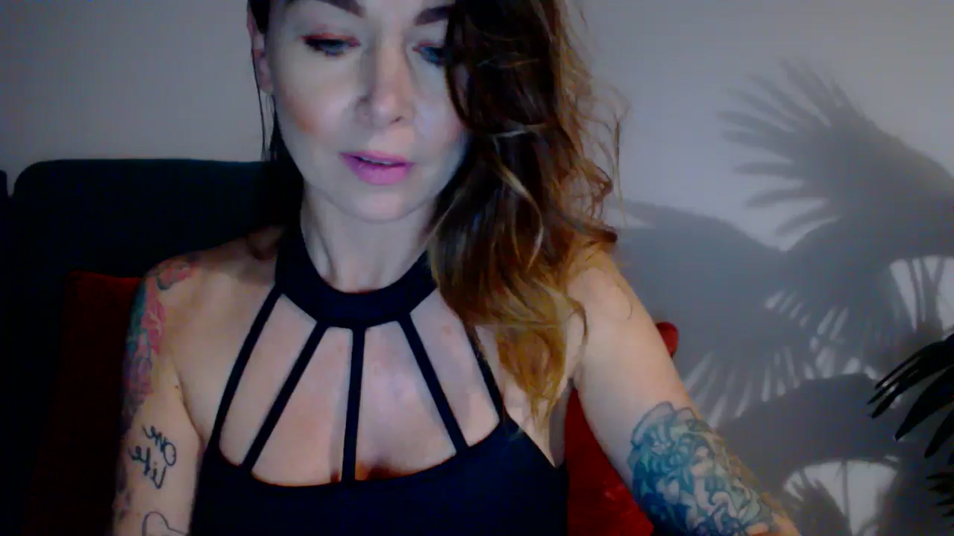 Gallery image thumbnail from Delilah_sweet's myfreecams stream on, 11/23/2023, 15:29 image 13 of 20