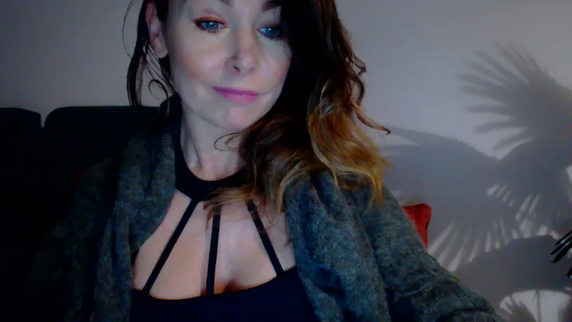 Gallery image thumbnail from Delilah_sweet's myfreecams stream on, 11/23/2023, 16:46 image 5 of 20