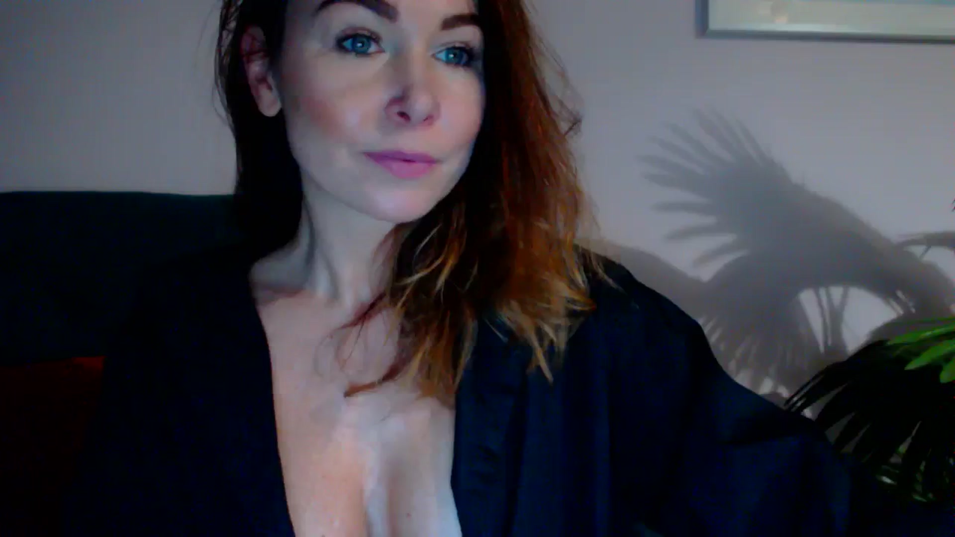Gallery image thumbnail from Delilah_sweet's myfreecams stream on, 11/27/2023, 17:57 image 12 of 20