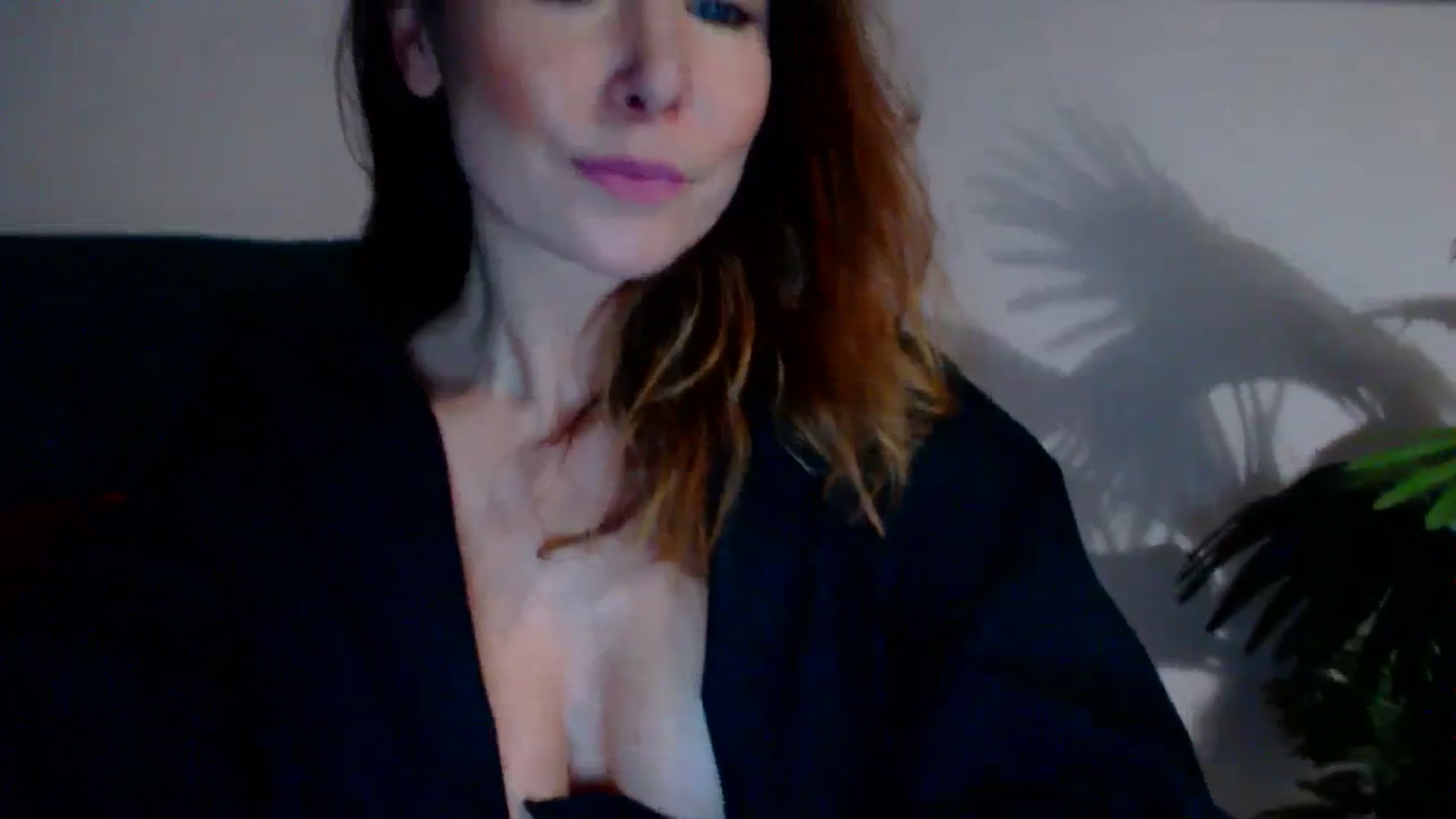 Gallery image thumbnail from Delilah_sweet's myfreecams stream on, 11/27/2023, 17:57 image 13 of 20