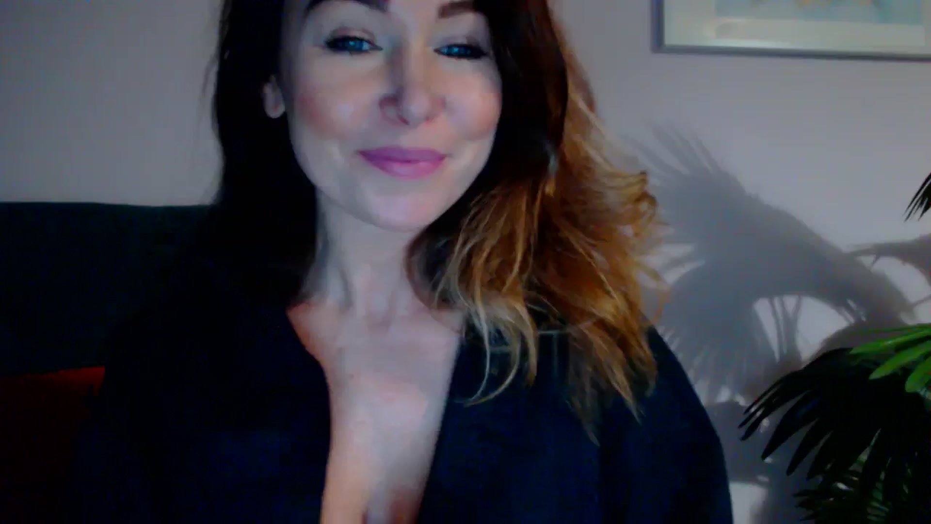 Gallery image thumbnail from Delilah_sweet's myfreecams stream on, 11/27/2023, 17:57 image 3 of 20