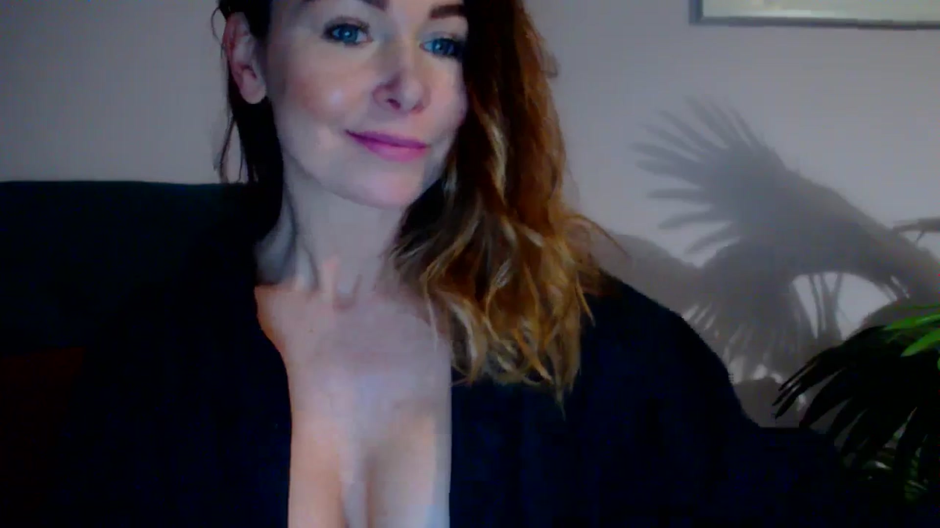 Gallery image thumbnail from Delilah_sweet's myfreecams stream on, 11/27/2023, 18:56 image 8 of 20