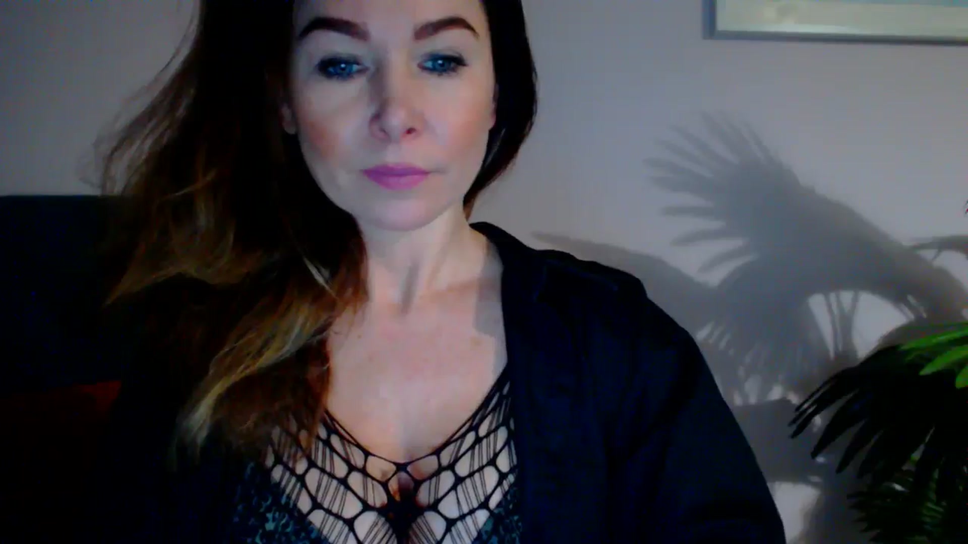 Gallery image thumbnail from Delilah_sweet's myfreecams stream on, 11/28/2023, 17:25 image 8 of 20